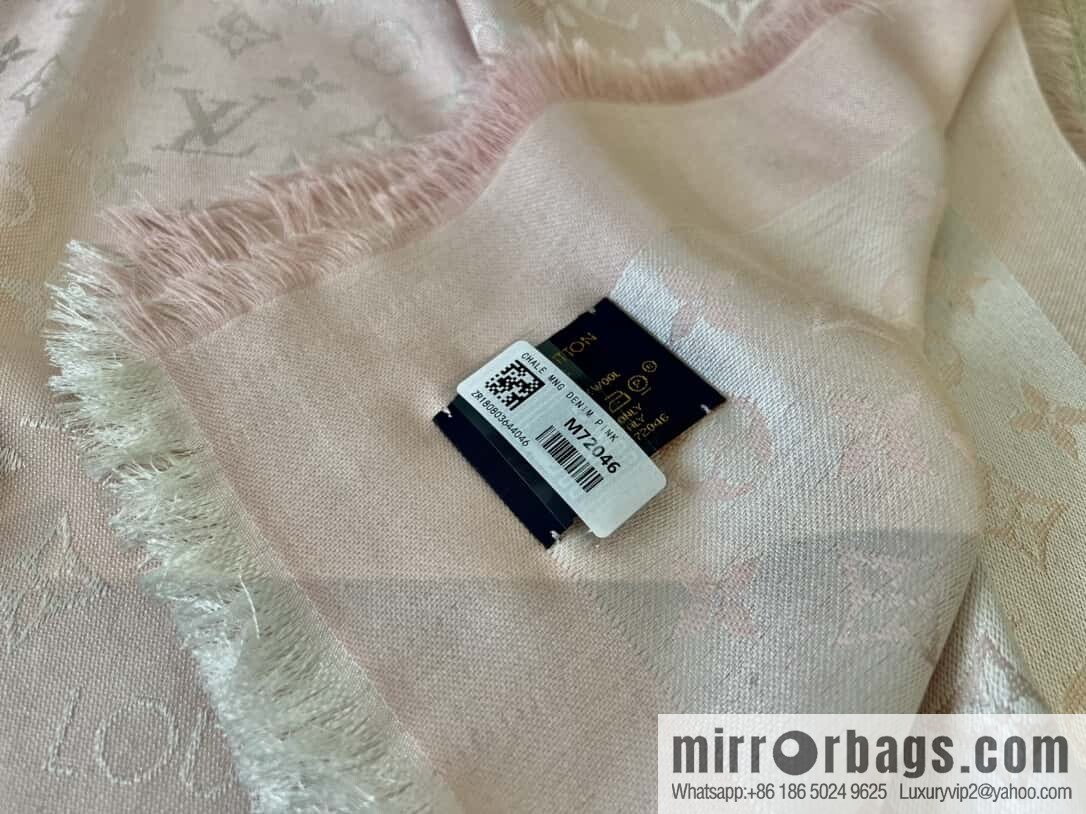 𝐋𝐨𝐮𝐢𝐬 𝐕𝐮𝐢𝐭𝐭𝐨ɴ•『 shine monogram scarf shawl M72046