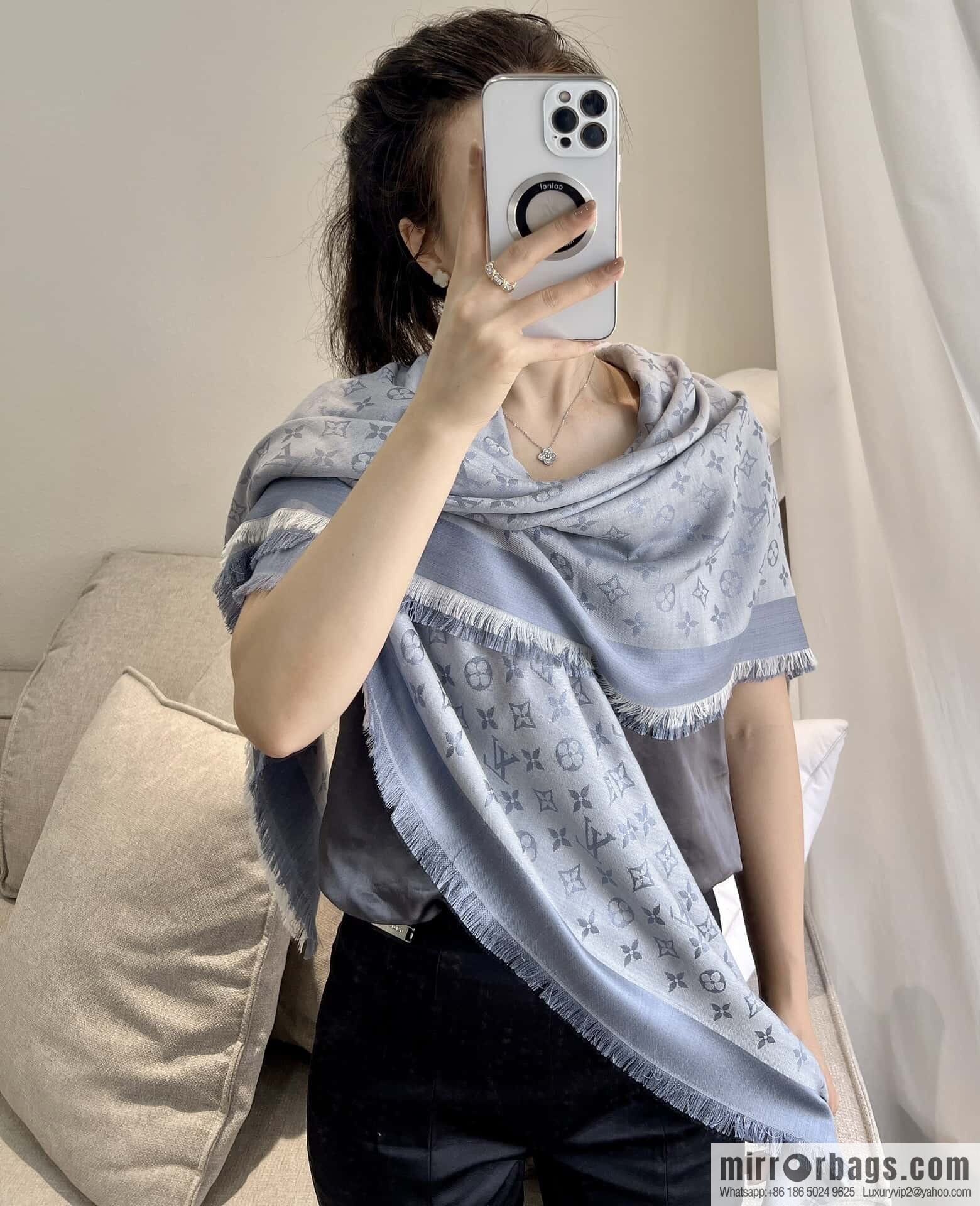 𝐋𝐨𝐮𝐢𝐬 𝐕𝐮𝐢𝐭𝐭𝐨ɴ•『 shine monogram scarf shawl M71382