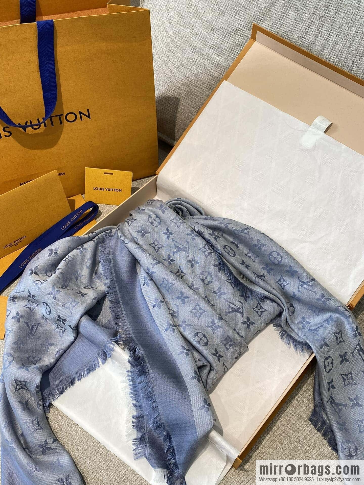 𝐋𝐨𝐮𝐢𝐬 𝐕𝐮𝐢𝐭𝐭𝐨ɴ•『 shine monogram scarf shawl M71382