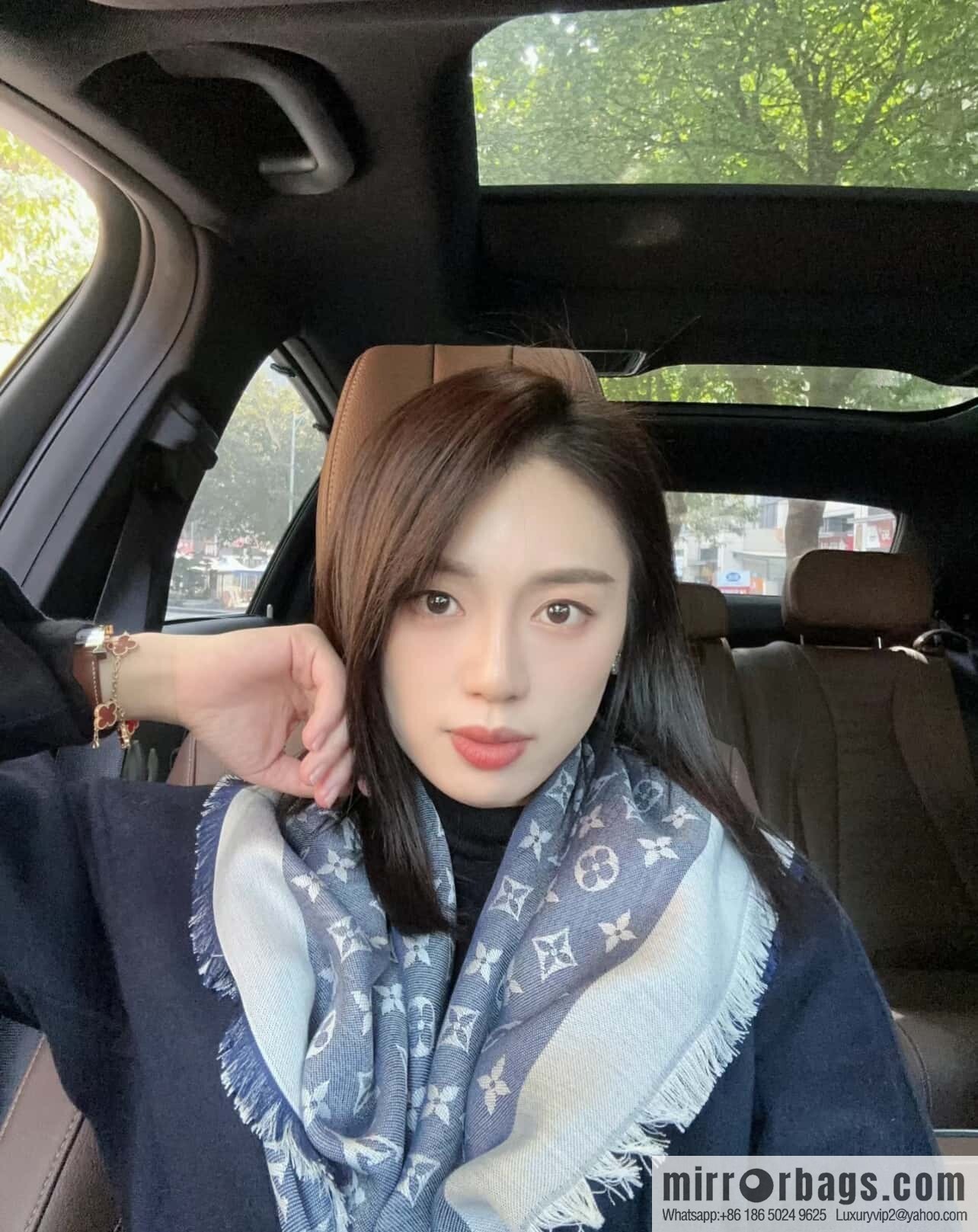 𝐋𝐨𝐮𝐢𝐬 𝐕𝐮𝐢𝐭𝐭𝐨ɴ•『 shine monogram scarf shawl M71376