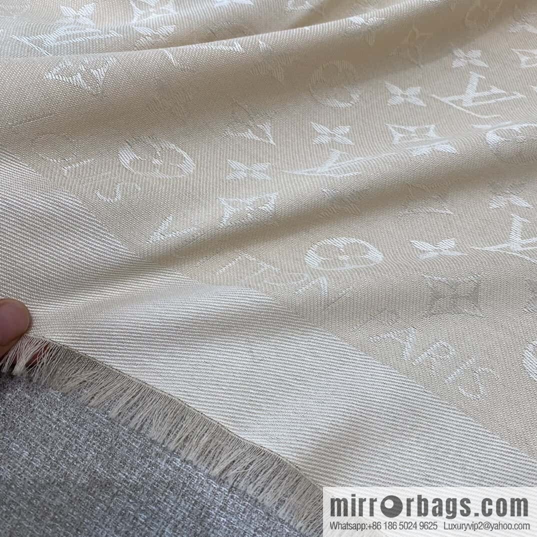 𝐋𝐨𝐮𝐢𝐬 𝐕𝐮𝐢𝐭𝐭𝐨ɴ•『 shine monogram scarf shawl M78144