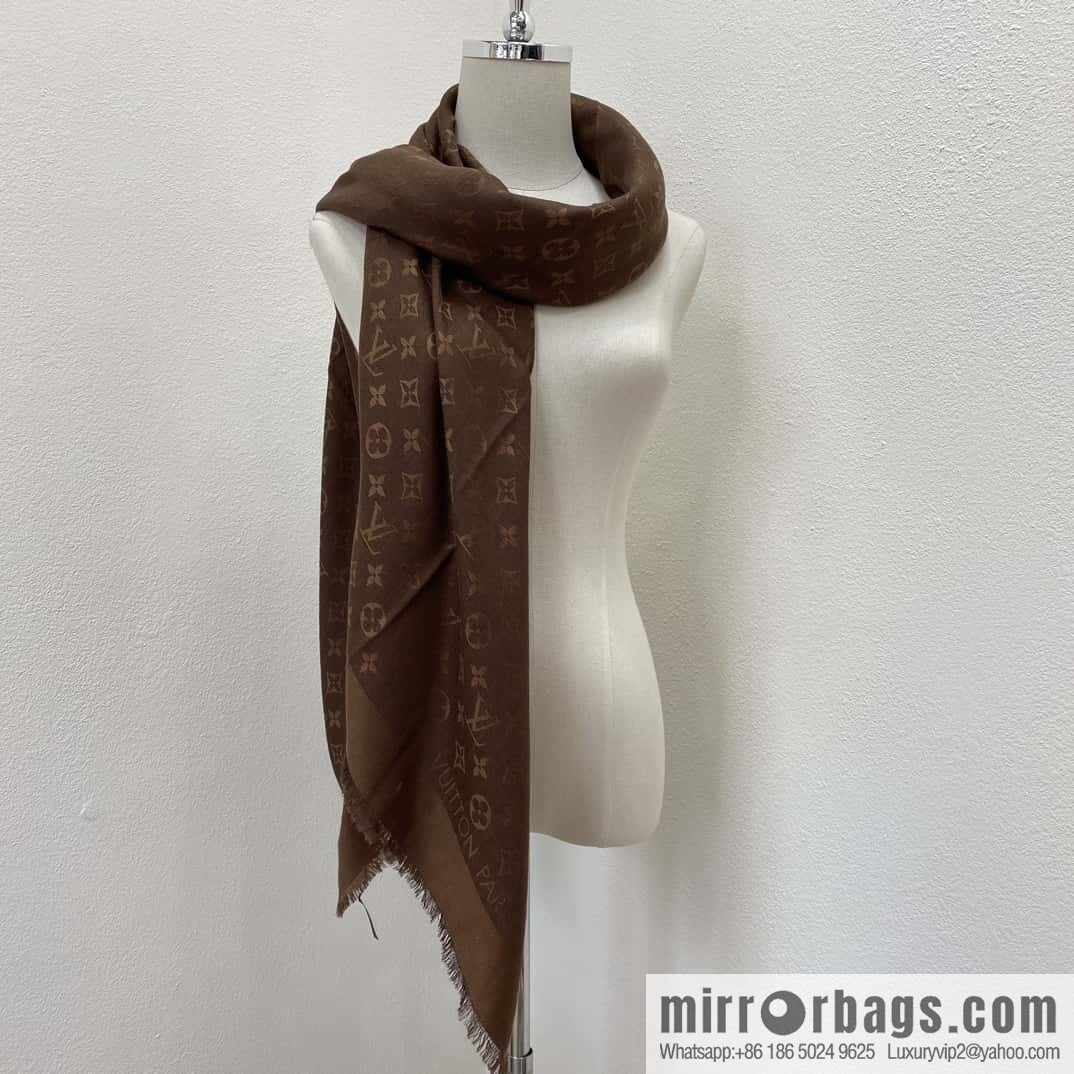 𝐋𝐨𝐮𝐢𝐬 𝐕𝐮𝐢𝐭𝐭𝐨ɴ•『 shine monogram scarf shawl M77357