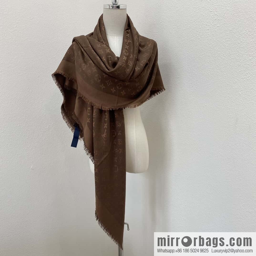 𝐋𝐨𝐮𝐢𝐬 𝐕𝐮𝐢𝐭𝐭𝐨ɴ•『 shine monogram scarf shawl M77357