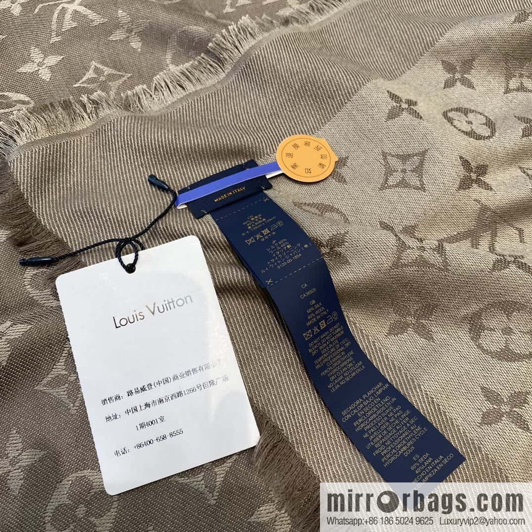 𝐋𝐨𝐮𝐢𝐬 𝐕𝐮𝐢𝐭𝐭𝐨ɴ•『 shine monogram scarf shawl M78146