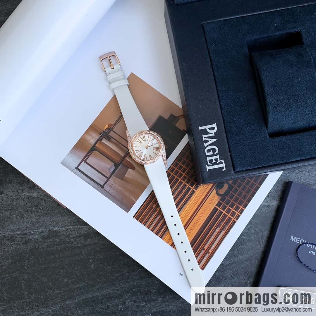 The small 26mm Earl Glitter model is online. Women's Diamond Watch from Limelight Gala Collection