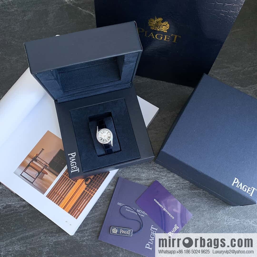 The small 26mm Earl Glitter model is online. Women's Diamond Watch from Limelight Gala Collection