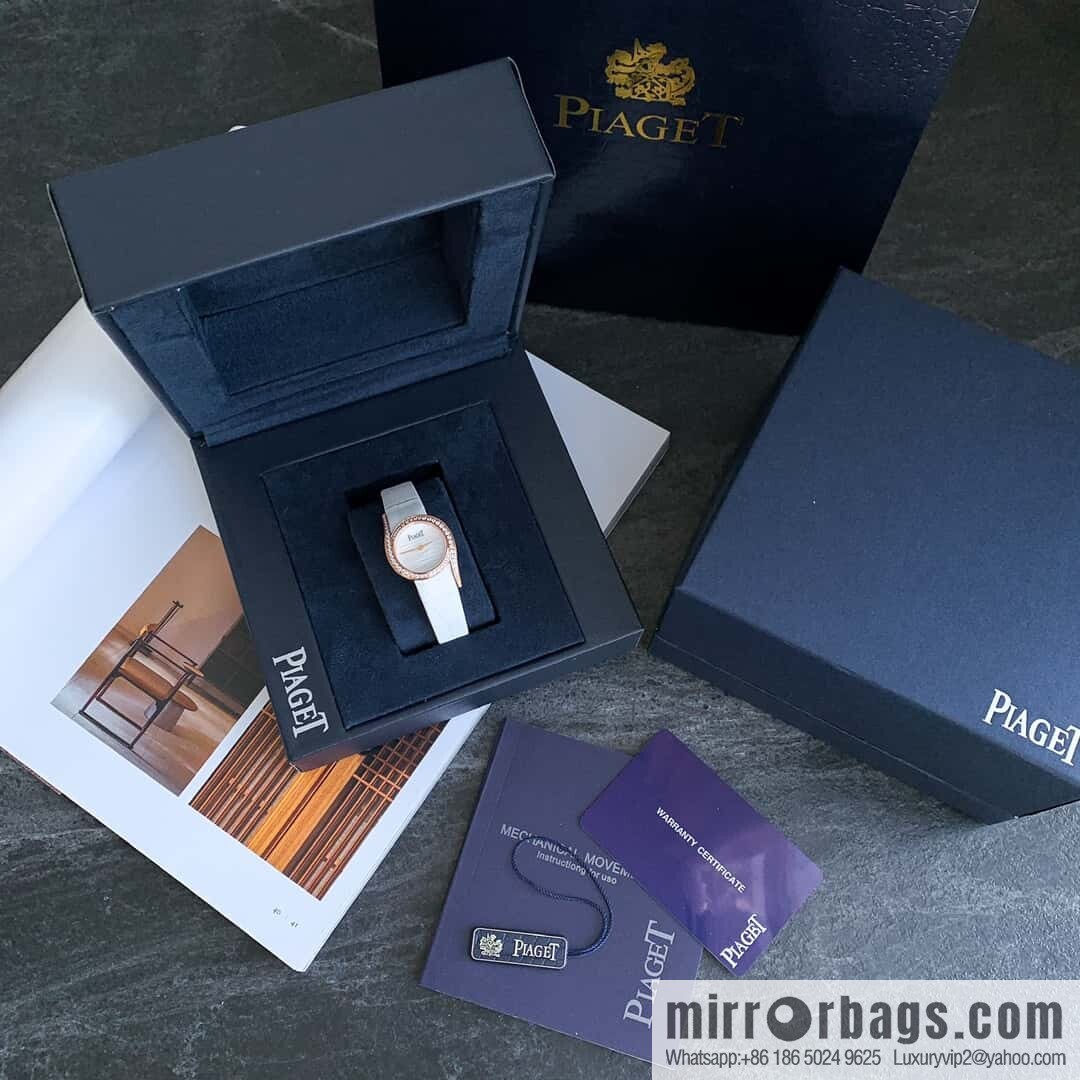 The small 26mm Earl Glitter model is online. Women's Diamond Watch from Limelight Gala Collection