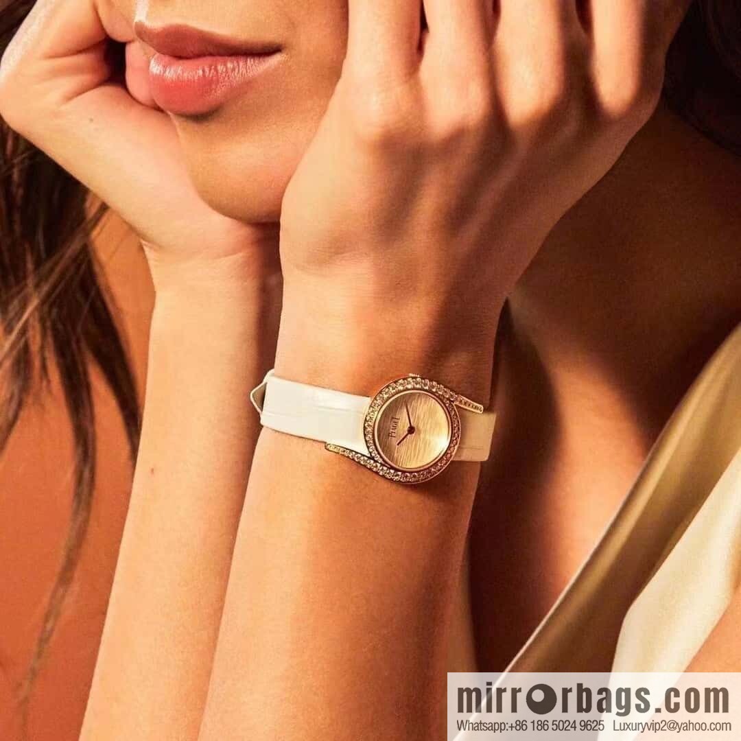 Piaget's most recognizable 69 Limelight Gala series women's real diamond watch