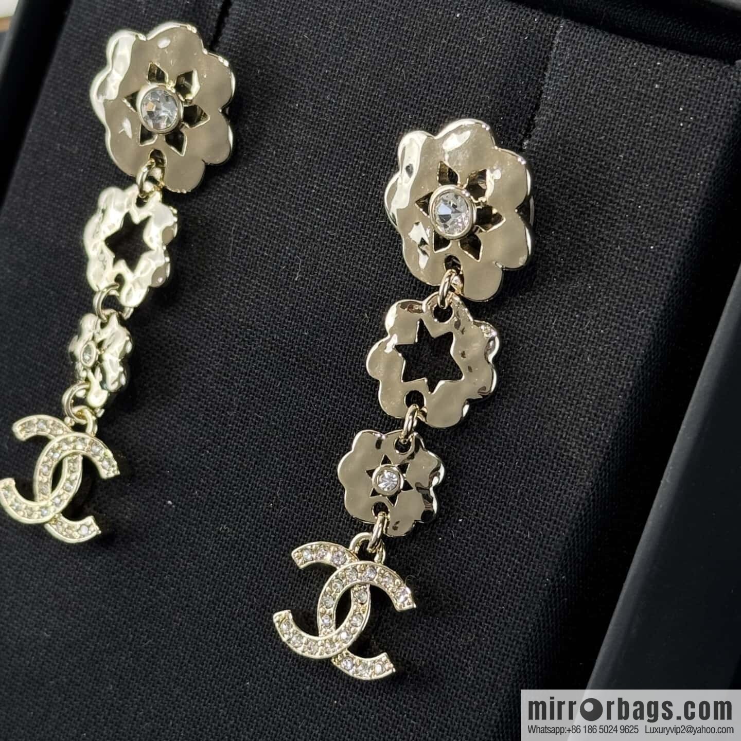 ❗️New ❗️☀️ New ☑️ Chanel C4 double c flower stud earrings ☀️