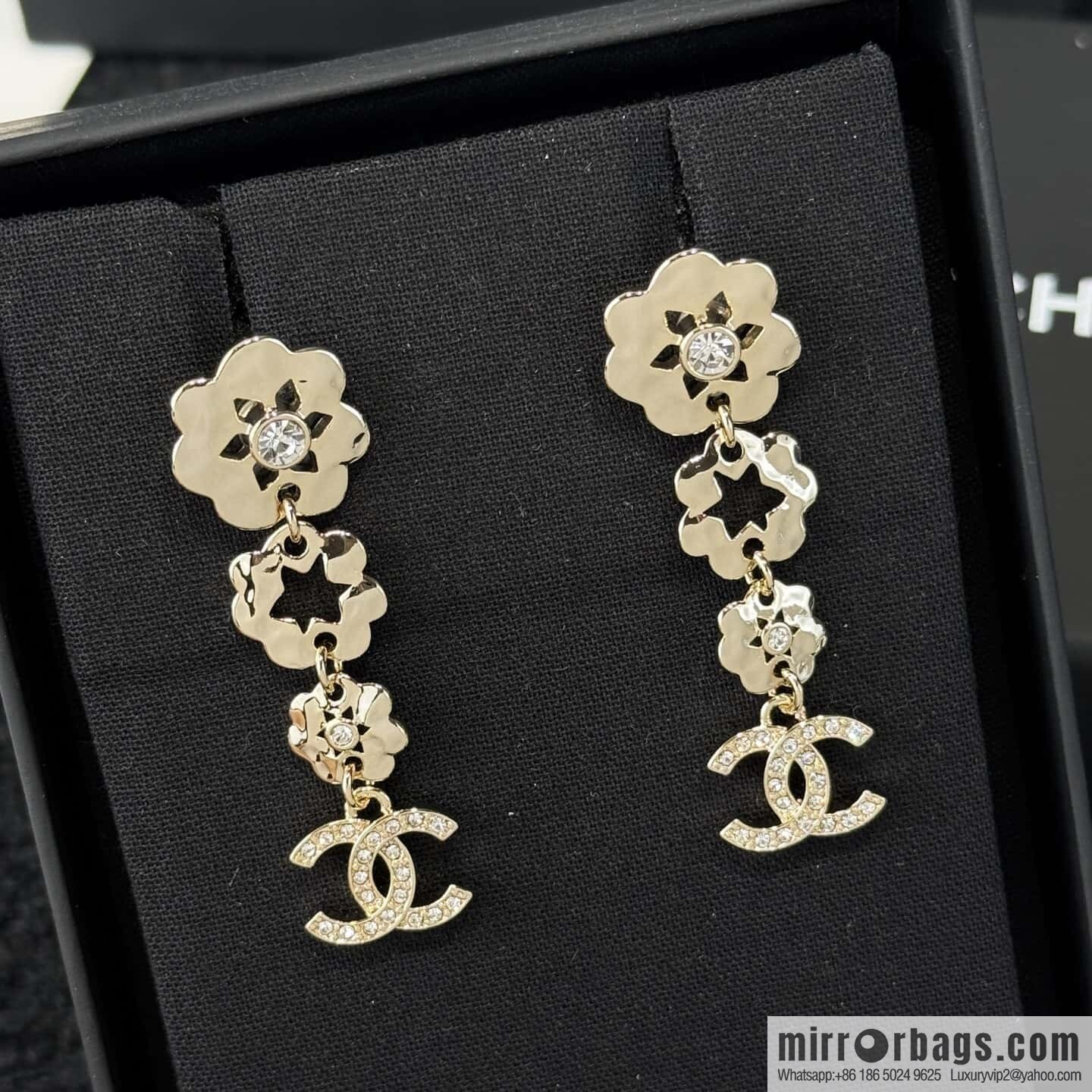 ❗️New ❗️☀️ New ☑️ Chanel C4 double c flower stud earrings ☀️