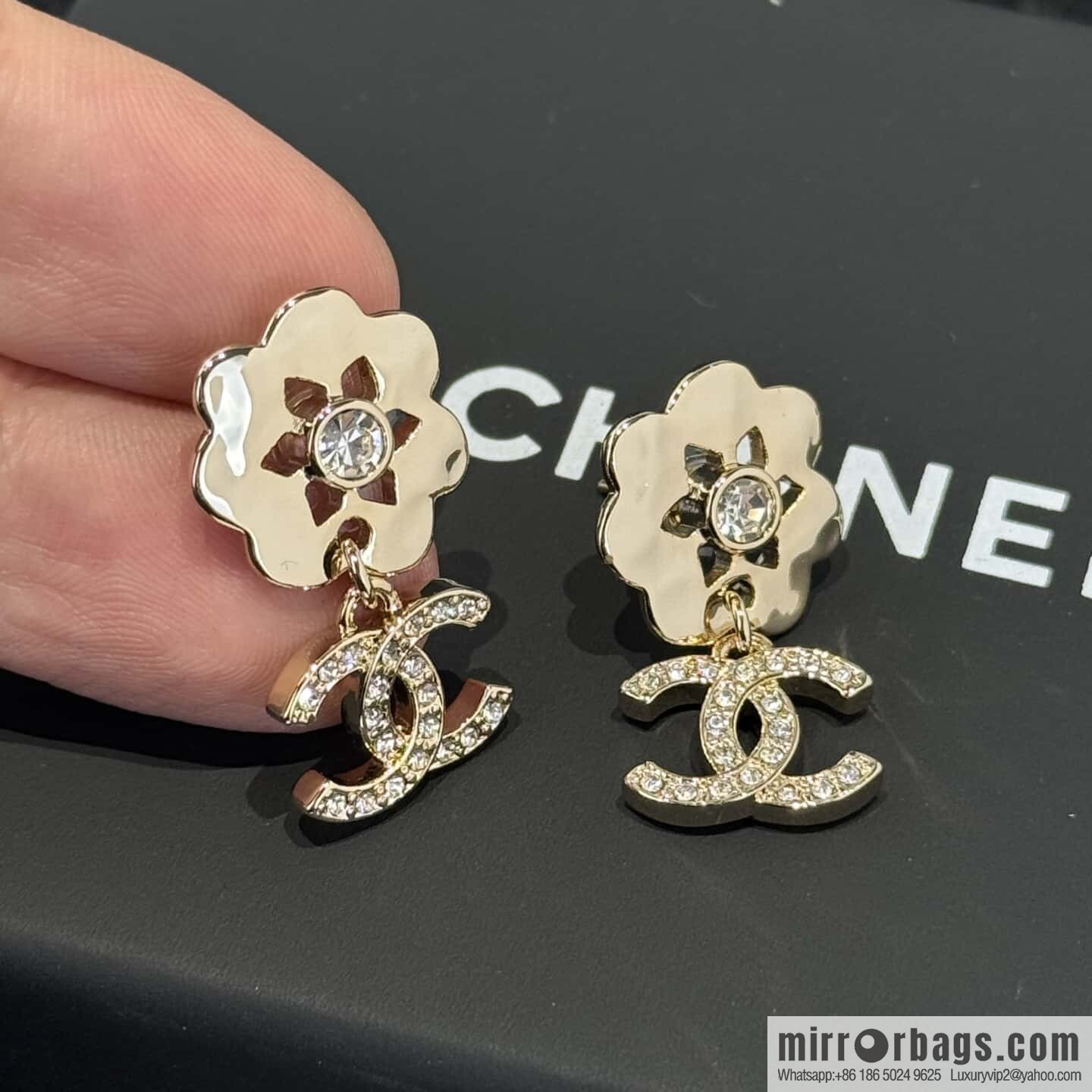 ❗️New ❗️☀️ New ☑️ Chanel C2 double c flower stud earrings ☀️