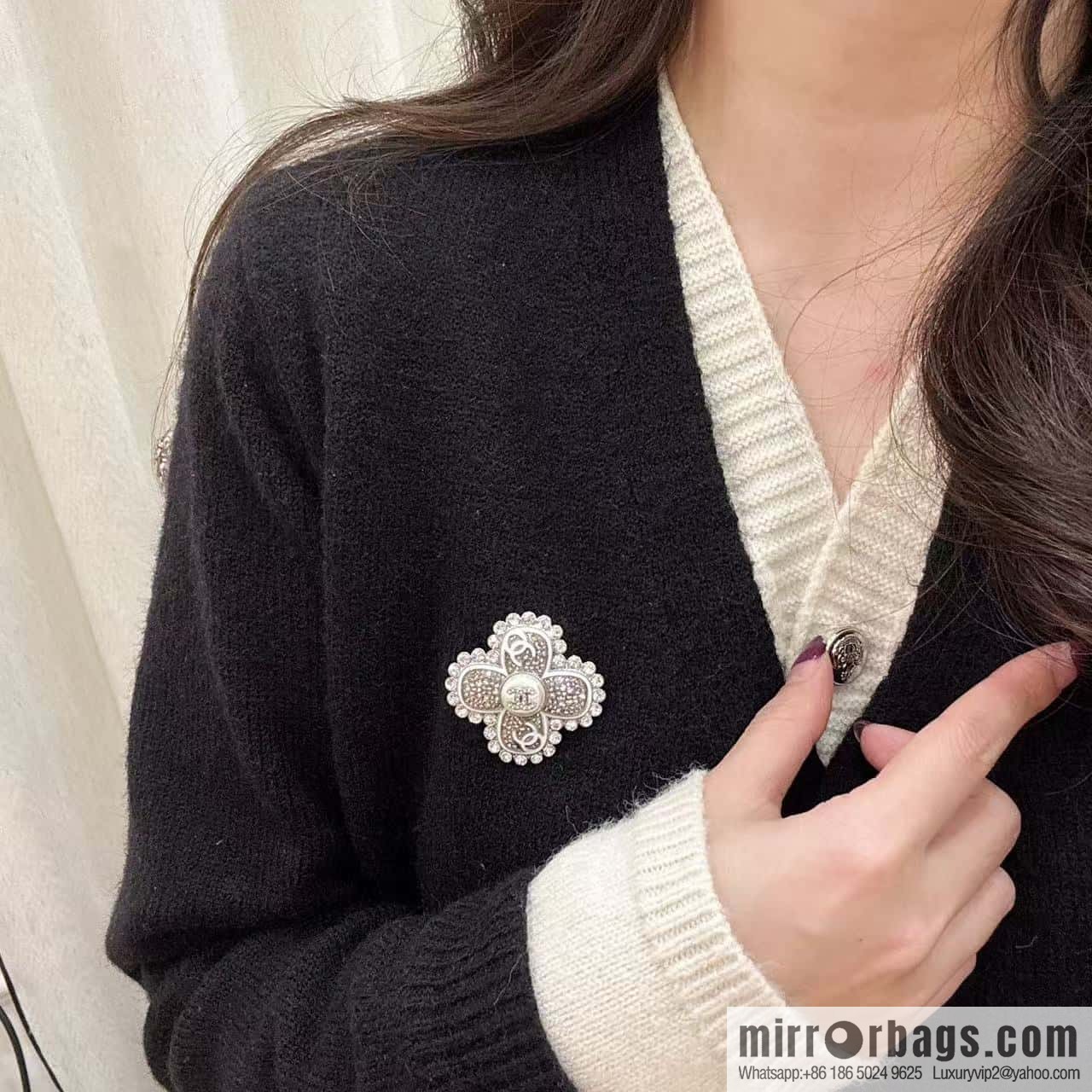 ❗️New ❗️ ☀️ New ☑️ Chanel Double C Clover Full Diamond Brooch ☀️