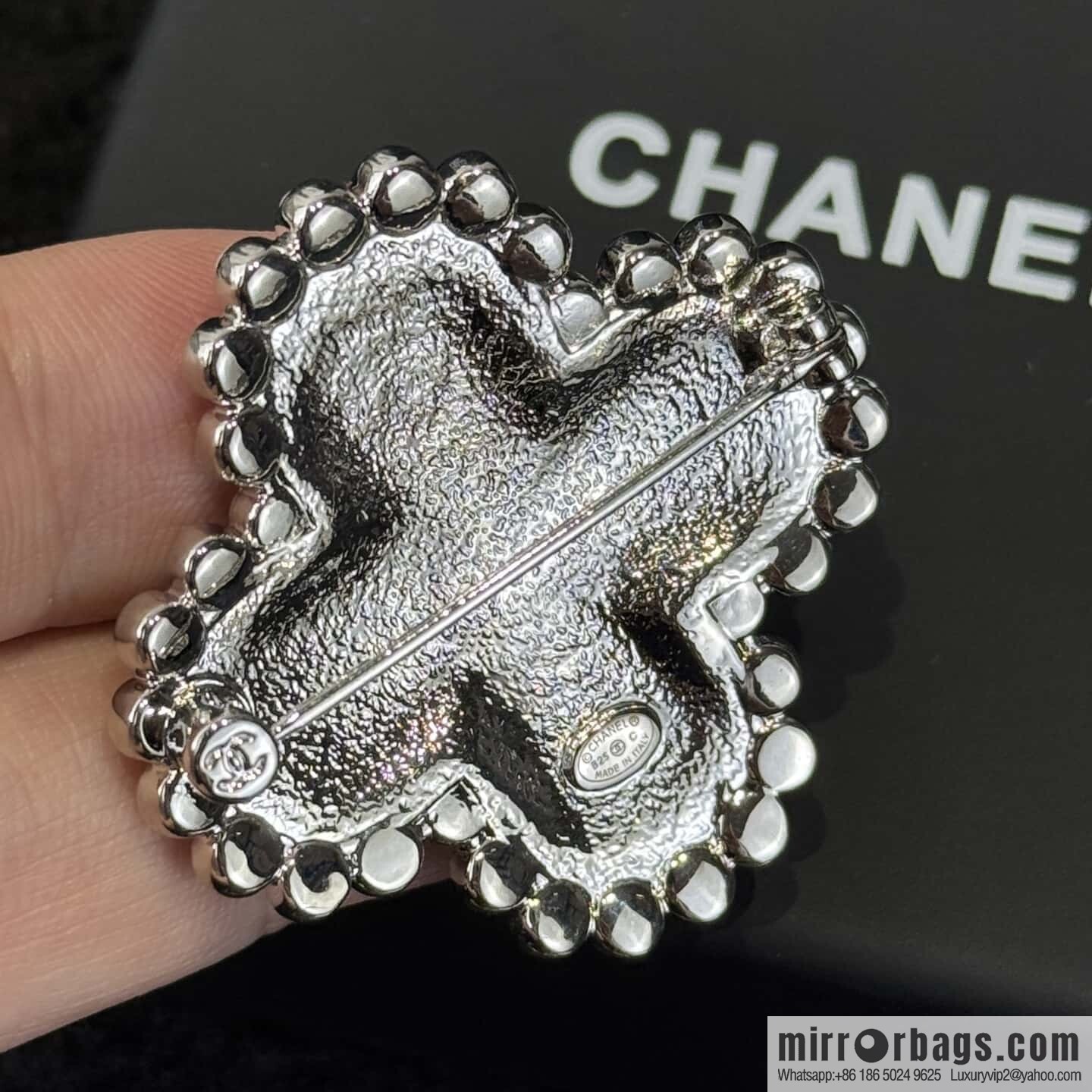 ❗️New ❗️ ☀️ New ☑️ Chanel Double C Clover Full Diamond Brooch ☀️