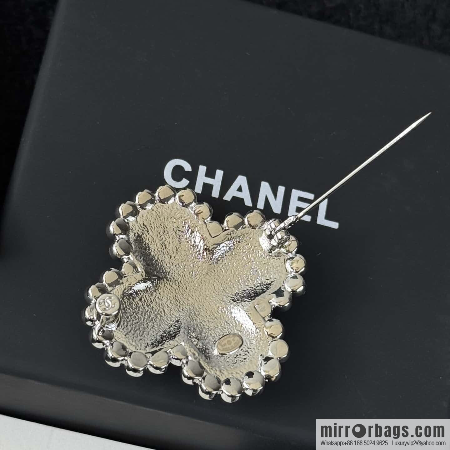 ❗️New ❗️ ☀️ New ☑️ Chanel Double C Clover Full Diamond Brooch ☀️