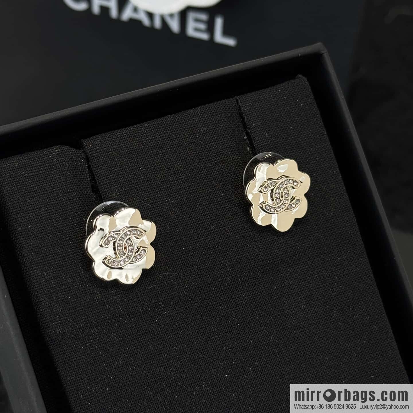 ❗️New ❗️☀️ New ☑️ Chanel C1 double c flower stud earrings ☀️