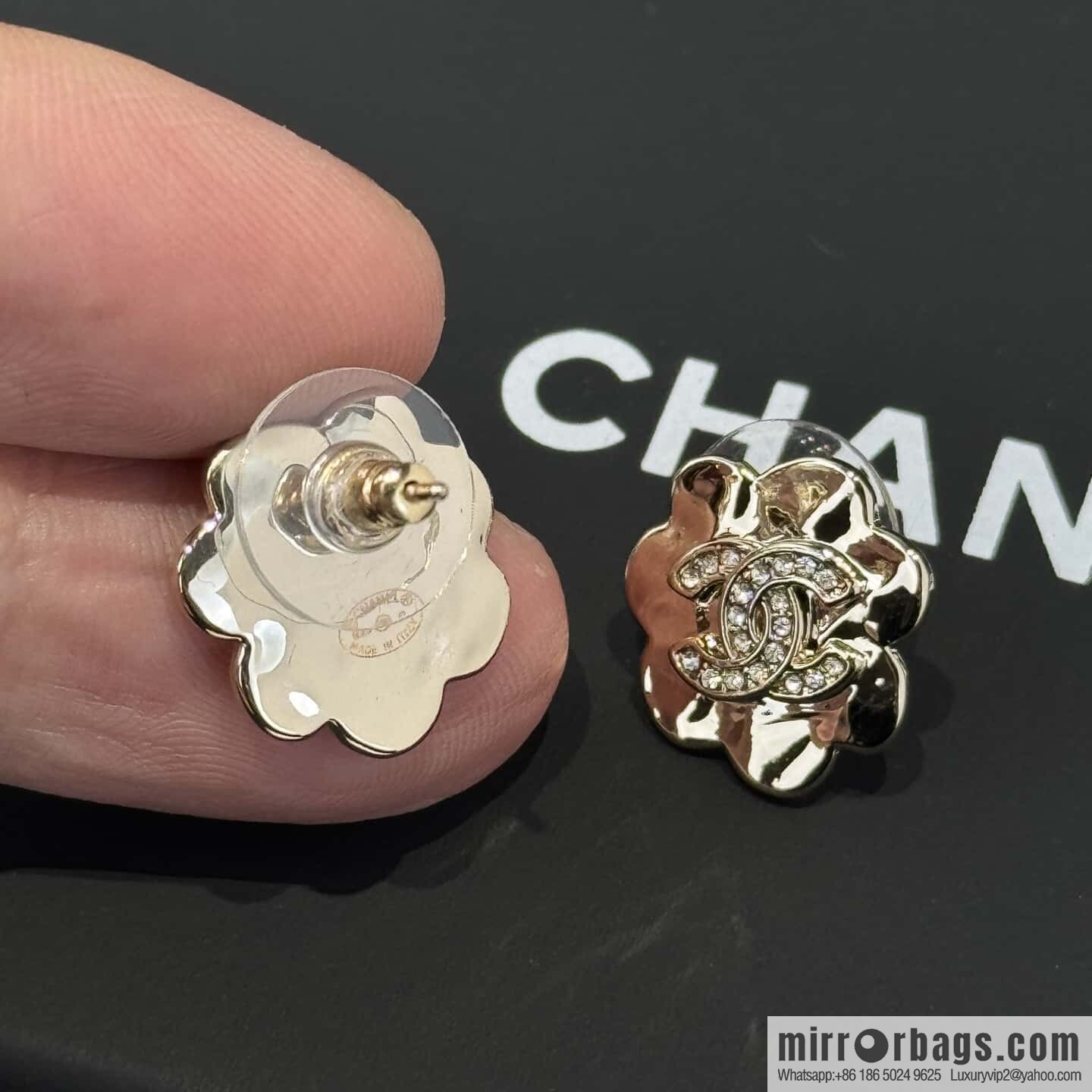 ❗️New ❗️☀️ New ☑️ Chanel C1 double c flower stud earrings ☀️