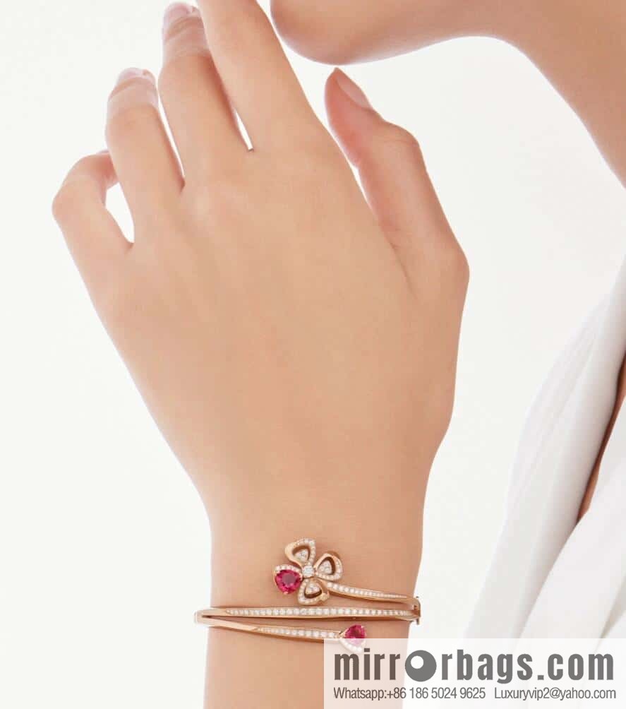 ❗️New ❗️ ☀ BVLGARI DIVAS'DREAM Ruby Clover Bracelet Bracelet ☀️