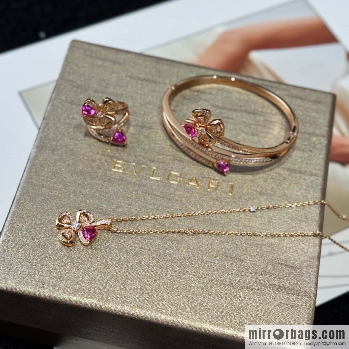❗️New ❗️ ☀ BVLGARI DIVAS'DREAM Ruby Clover Necklace ☀️