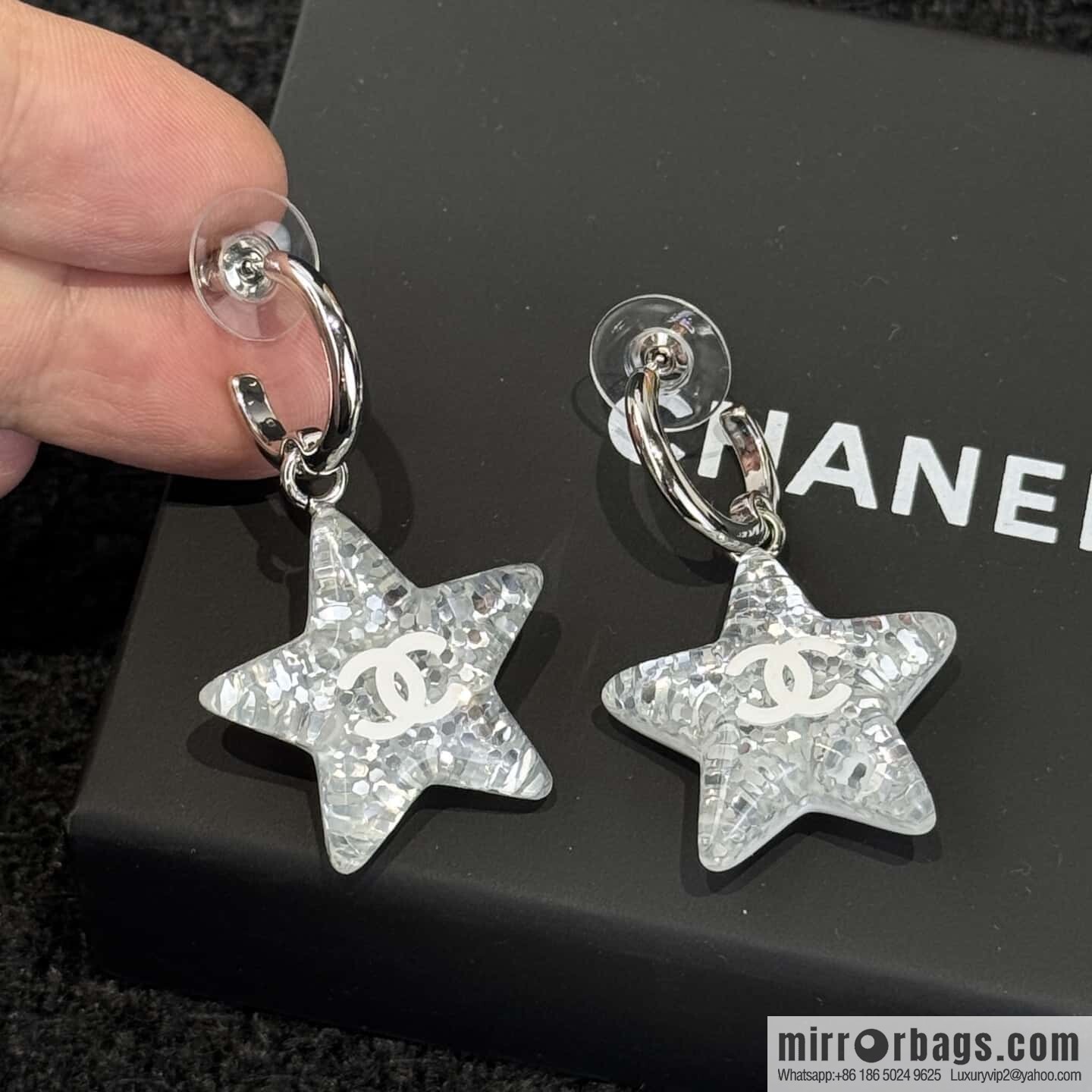 ❗️New ❗️☀️ New ☑️ Chanel double c acrylic five-pointed star stud earrings ☀️
