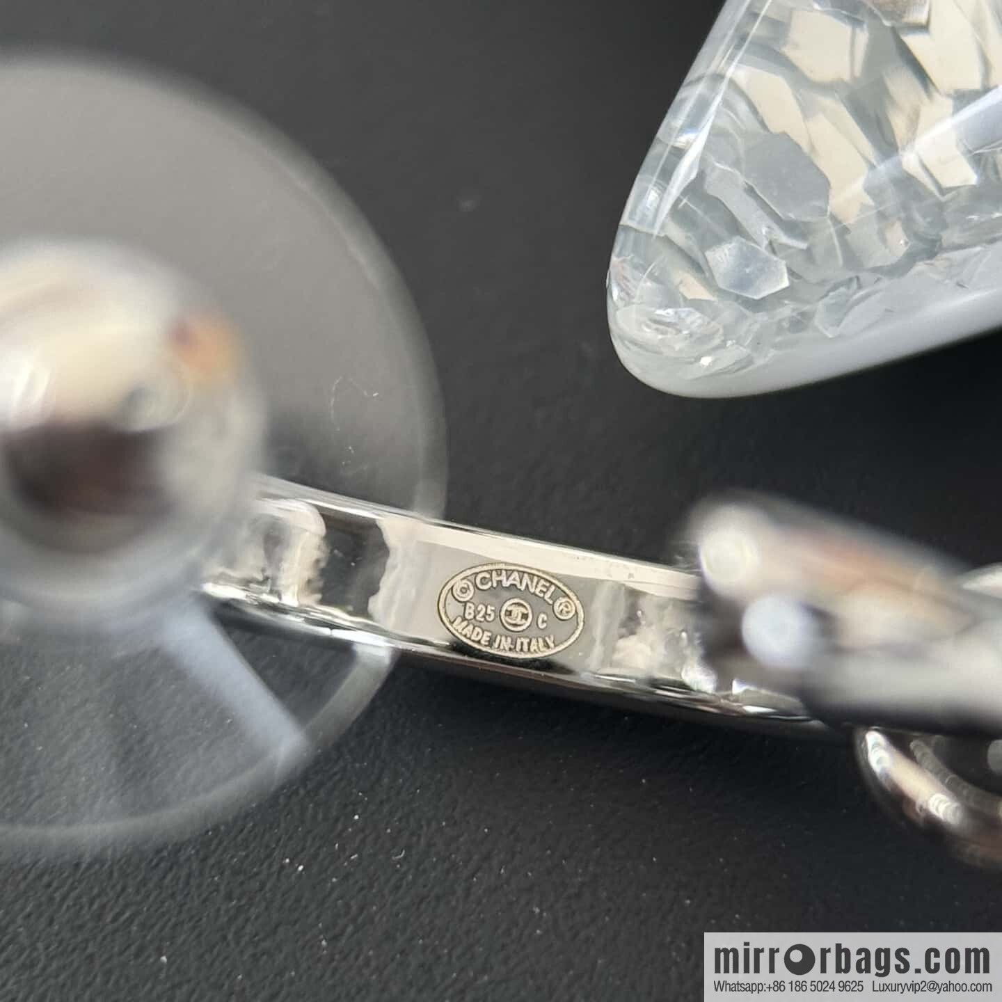 ❗️New ❗️☀️ New ☑️ Chanel double c acrylic five-pointed star stud earrings ☀️