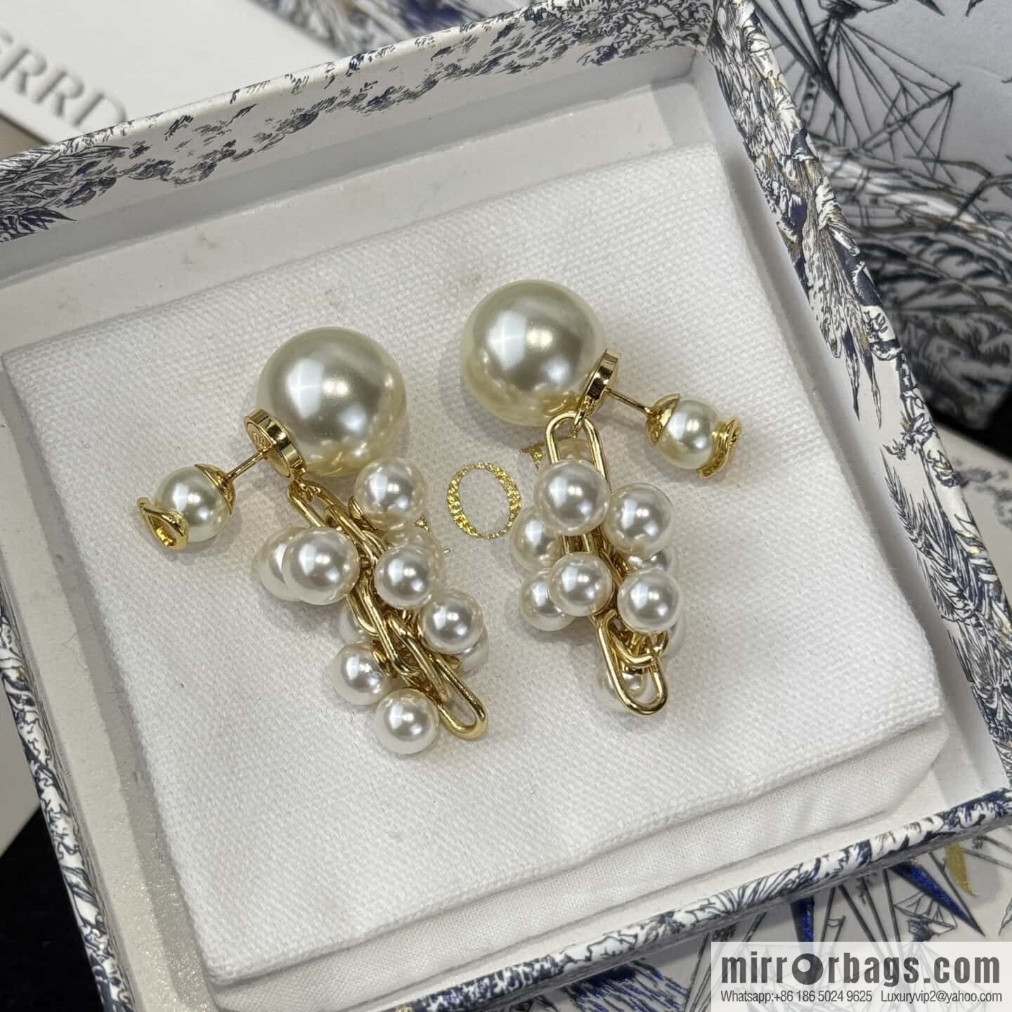 ❗️New ❗️ Dior stud earrings ☀️ new ☑️ Dior DIOR size pearl stud earrings ☀️
