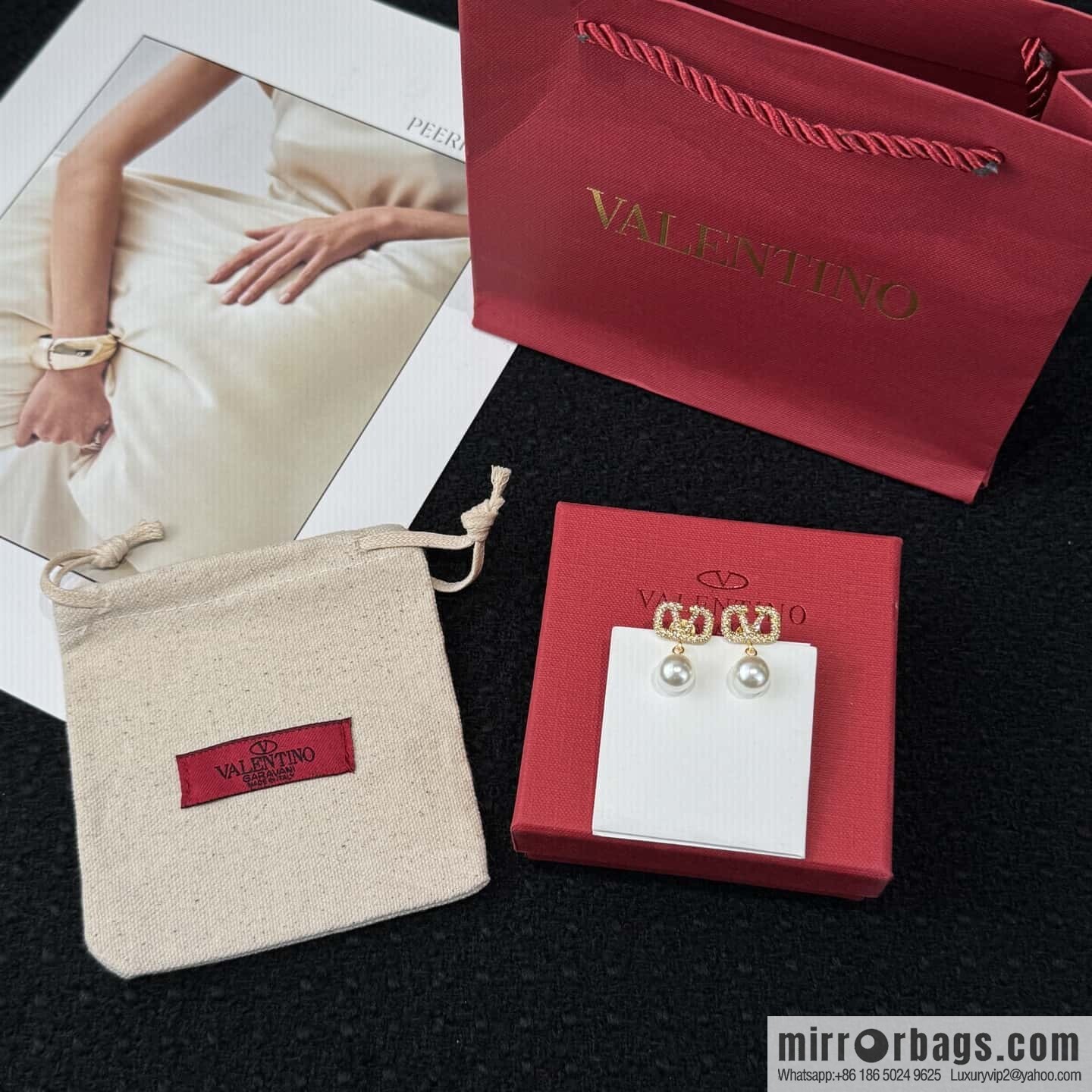 ❗️New ❗️ New ☑️ Valentino brick pearl stud earrings