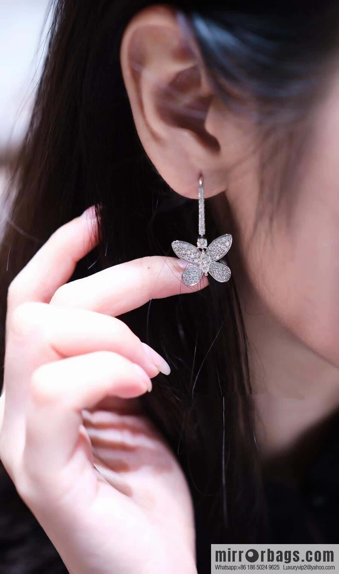 ❗️New ❗️ GRAFF butterfly diamond stud earrings
