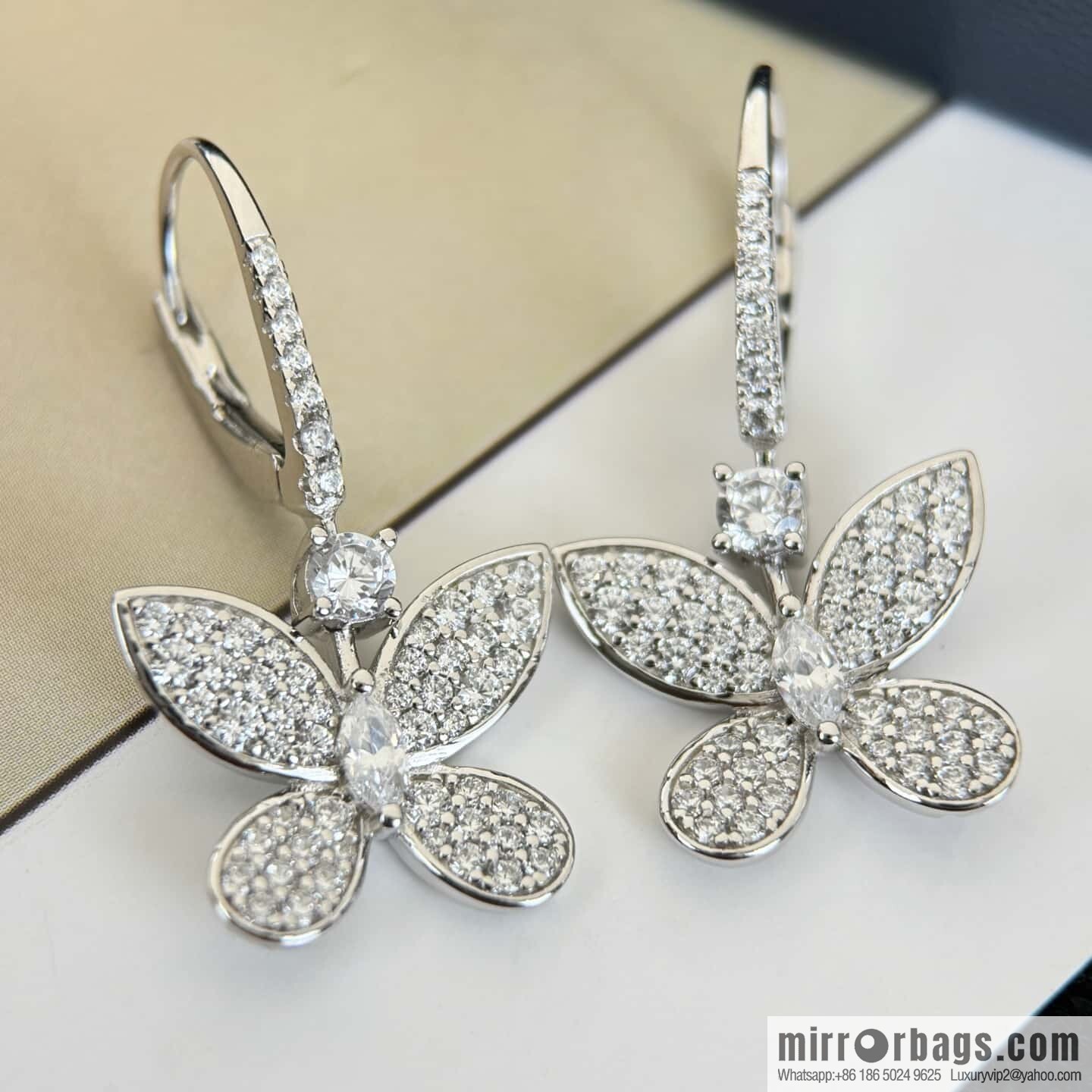 ❗️New ❗️ GRAFF butterfly diamond stud earrings