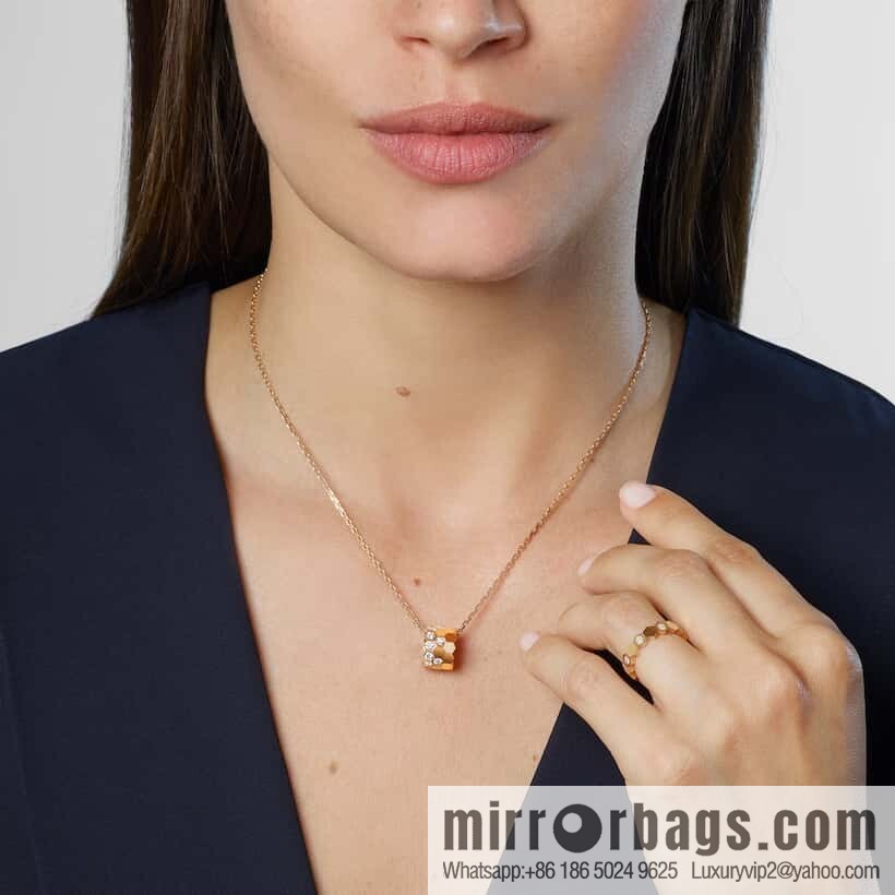 ❗️New ❗️ ☀️ CHAUMET Paris new honeycomb necklace ☀️