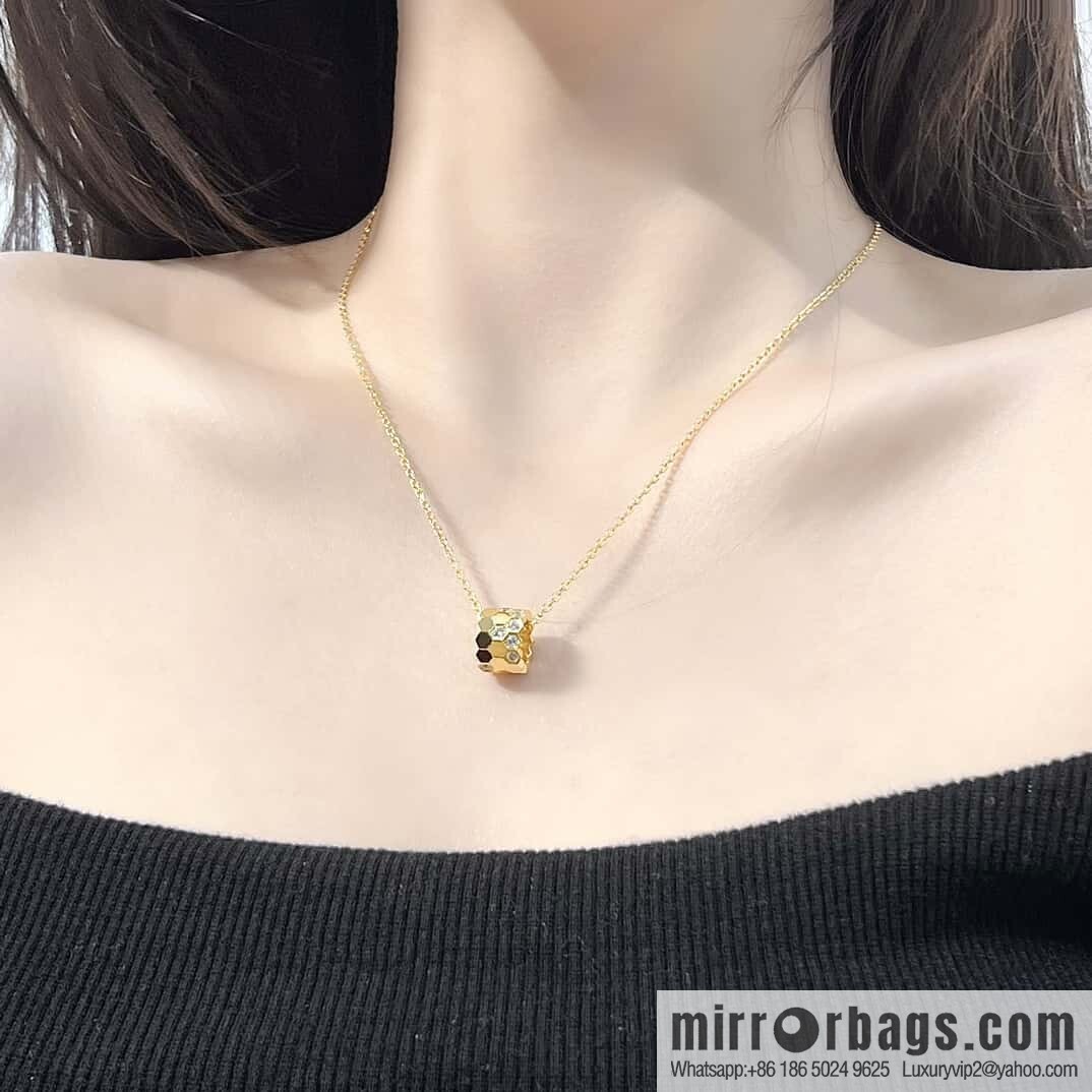 ❗️New ❗️ ☀️ CHAUMET Paris new honeycomb necklace ☀️
