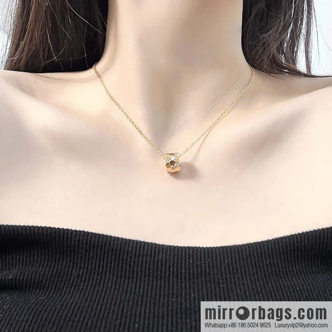 ❗️New ❗️ ☀️ CHAUMET Paris new honeycomb necklace ☀️