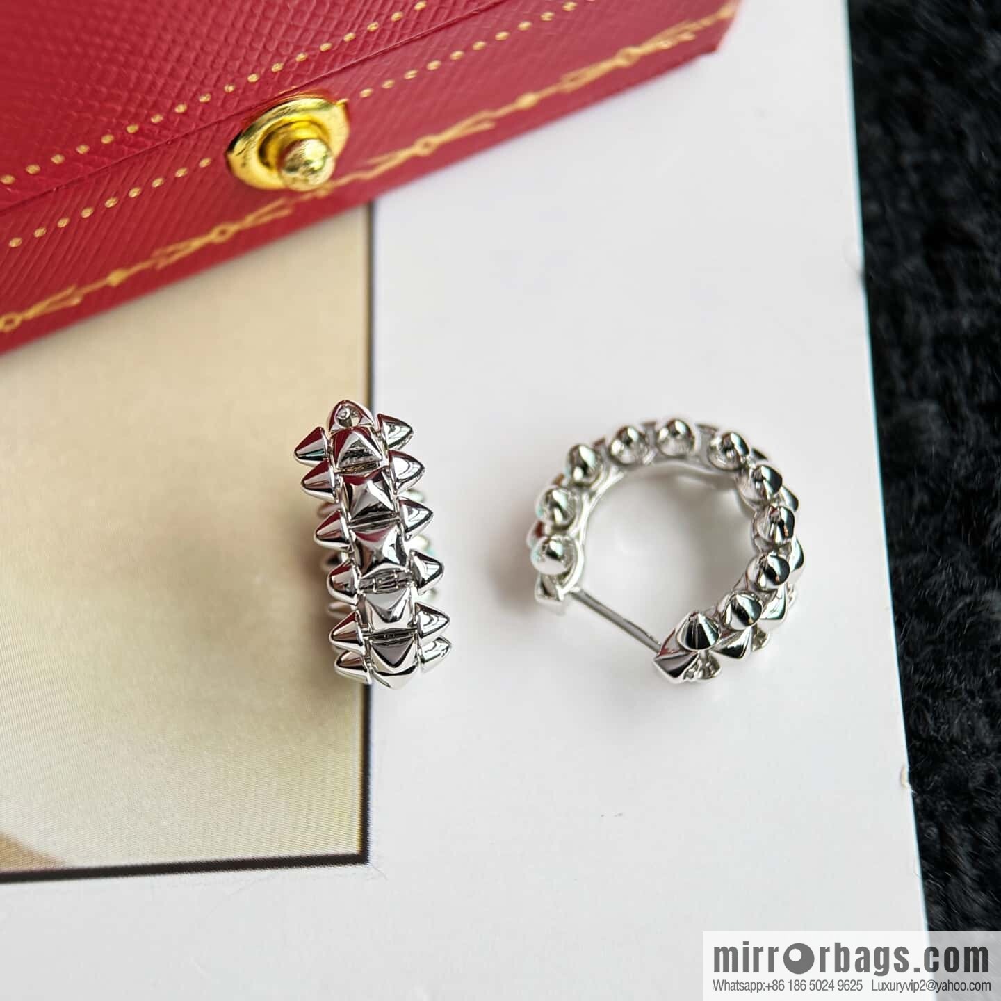❗️New ❗️ ☀️ Cartier clash de Cartier mini bullet full drill stud earrings ☀️