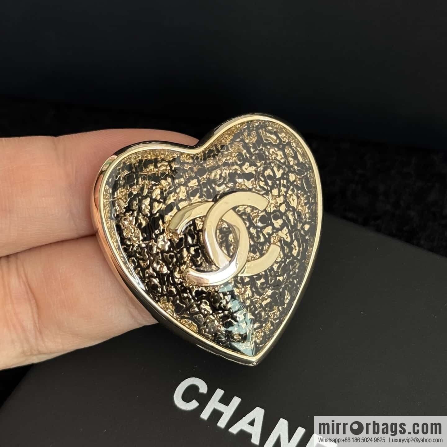❗️New ❗️ ☀️ new ☑️ Chanel double c peach heart love ❤️ brooch ☀️