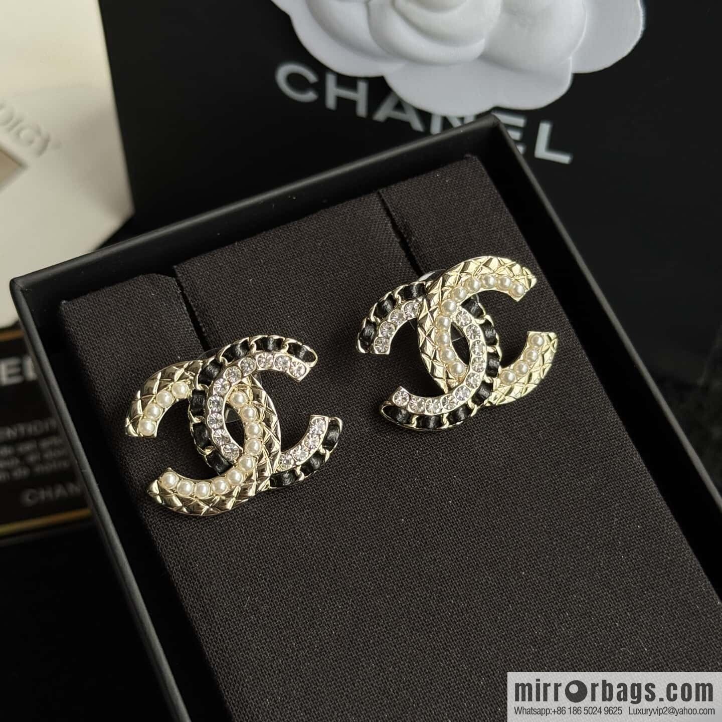 ❗️New ❗️☀️ New ☑️ Chanel c1 double c pearl black leather rope stud earrings ☀️
