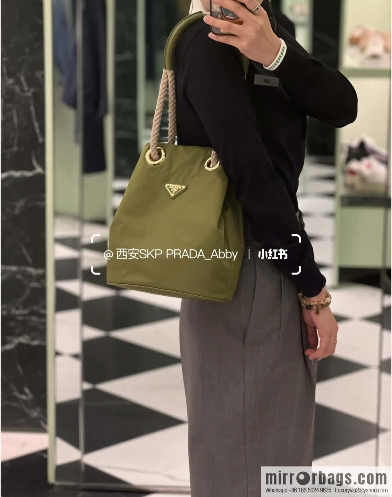 PRADA 🎉 new bucket bag 🎉 1BE082 catwalk model🎉🎉
