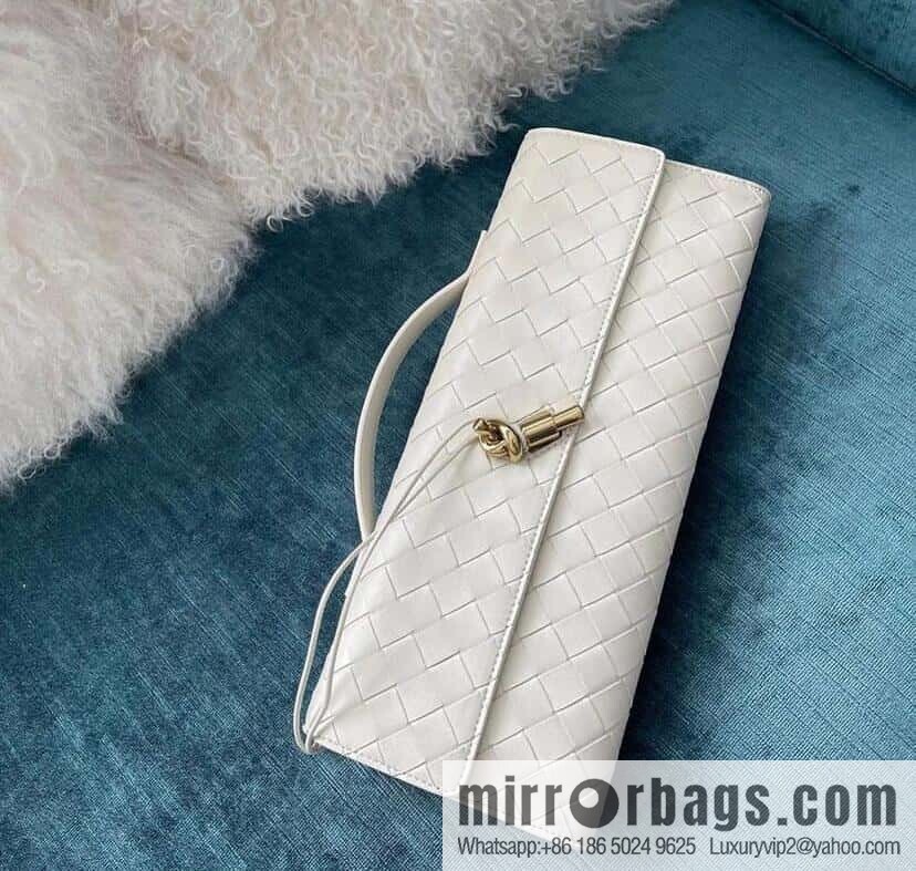 BV Andiamond Clutch 741511 White