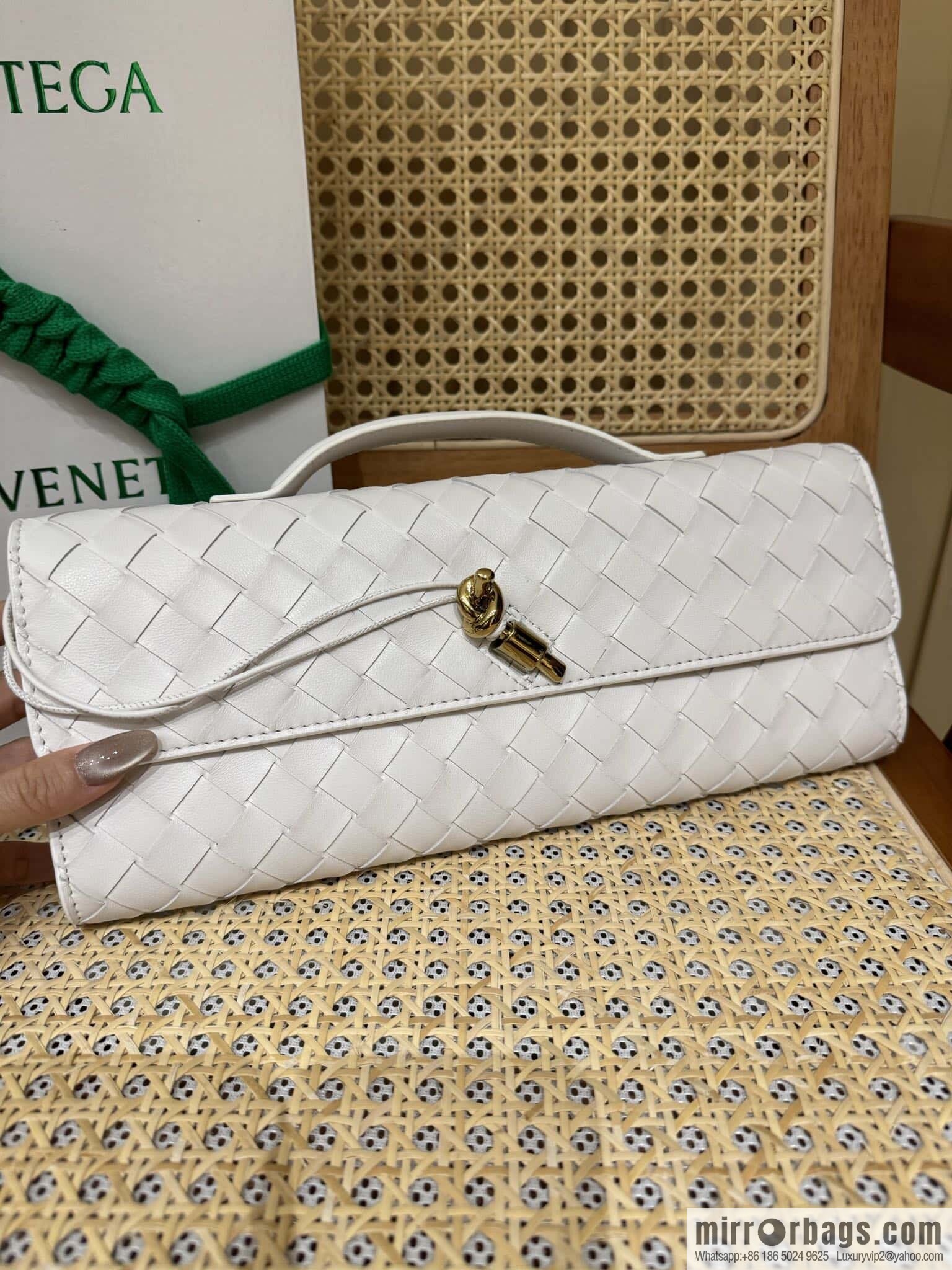 BV Andiamond Clutch 741511 White