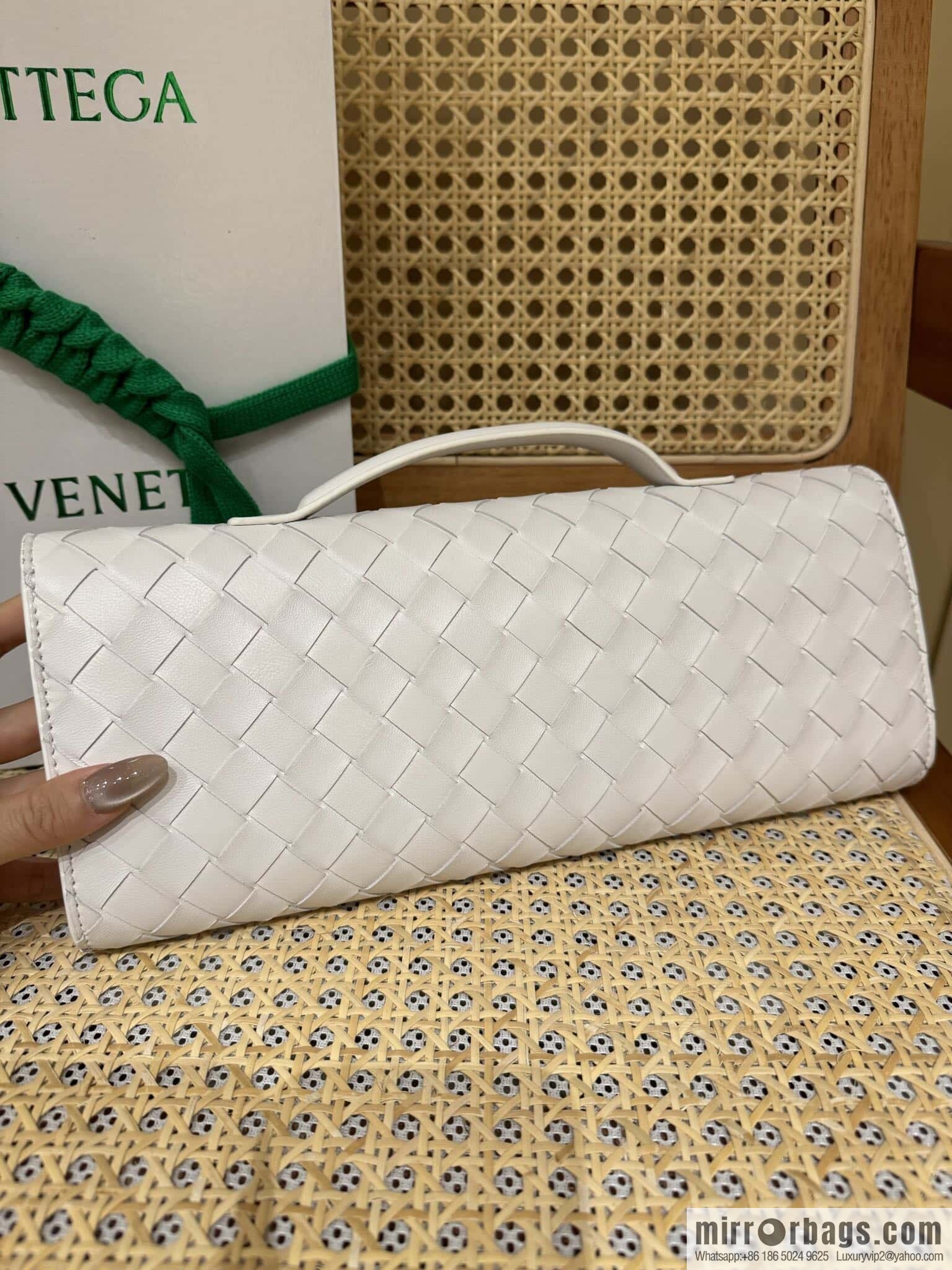 BV Andiamond Clutch 741511 White