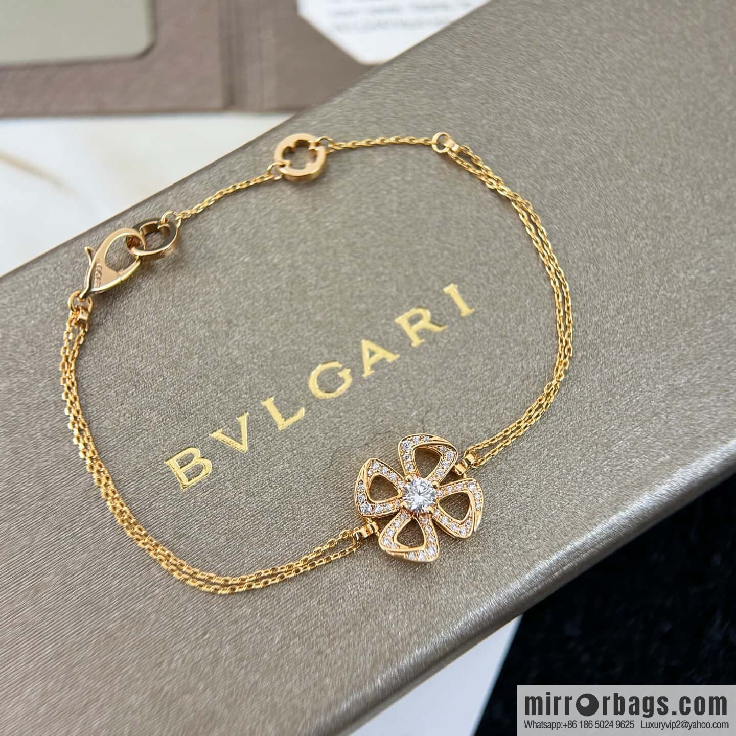 BVLGARI FIOREVER series four-leaf clover bracelet
