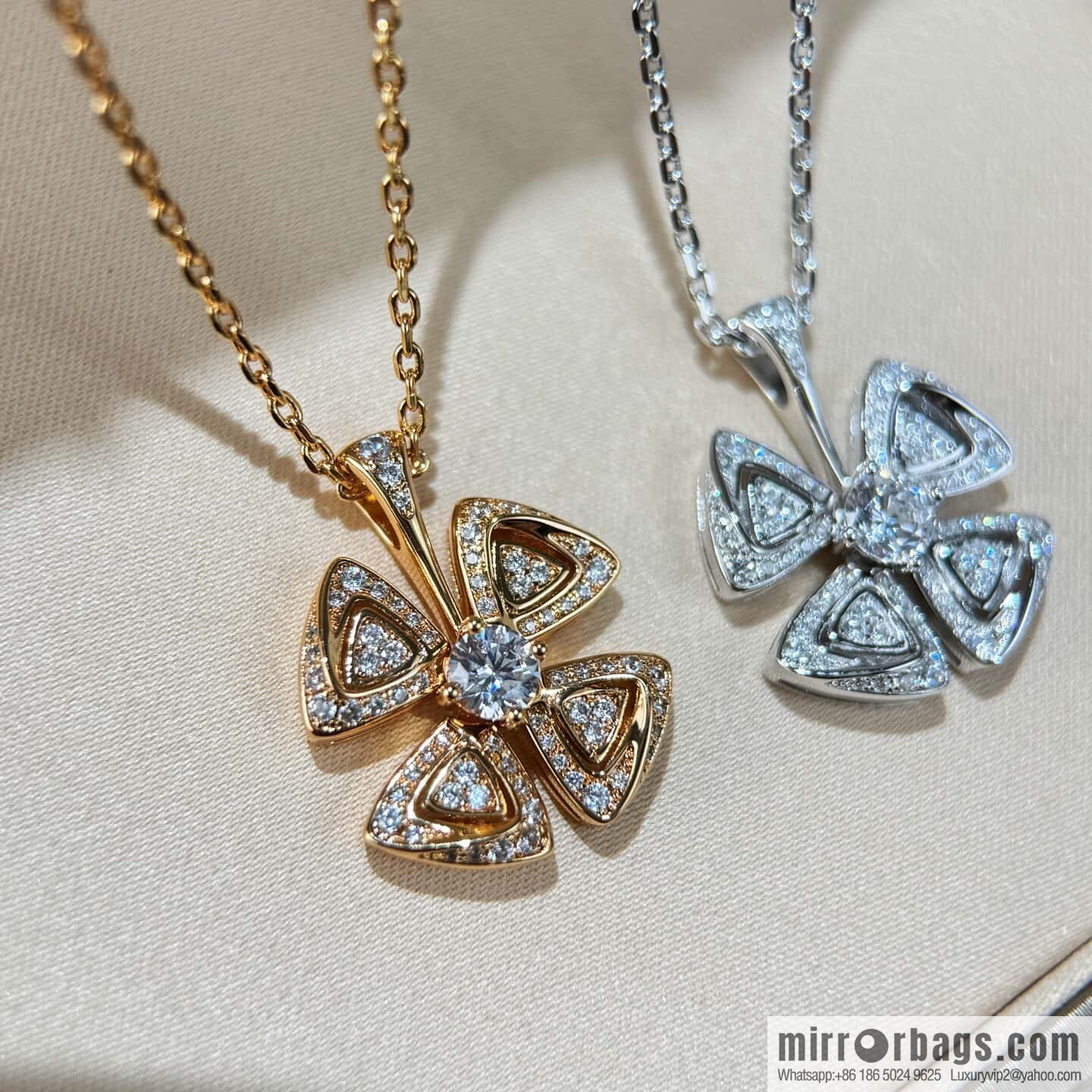 BVLGARI FIOREVER series four-leaf clover necklace