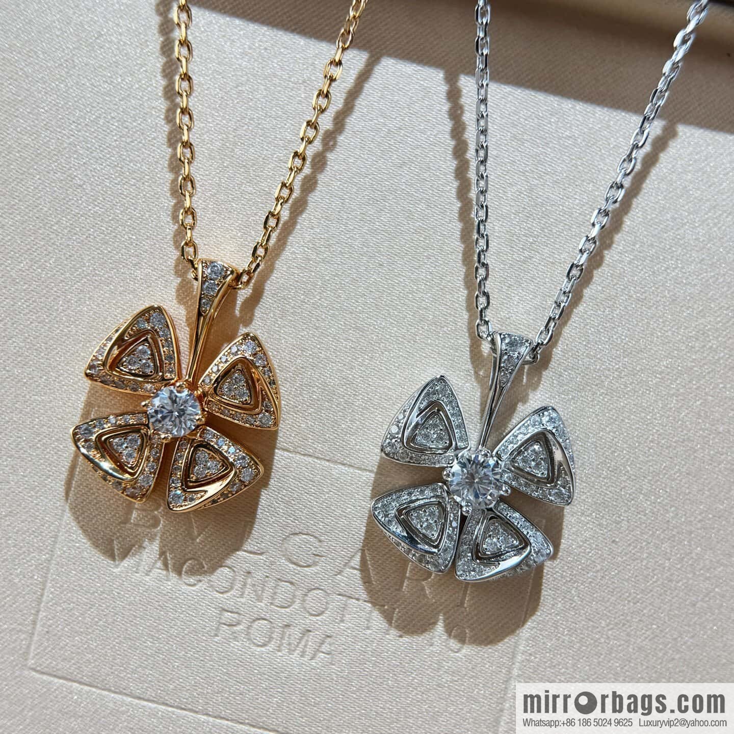 BVLGARI FIOREVER series four-leaf clover necklace