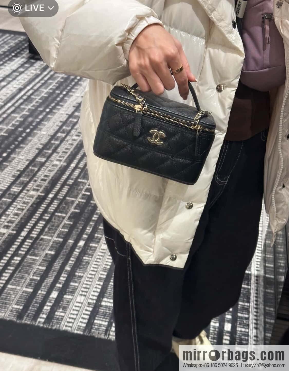 ππ‘ππ§ππ₯ πππ new, handle box bag, black gold lychee cow π€ AP4404