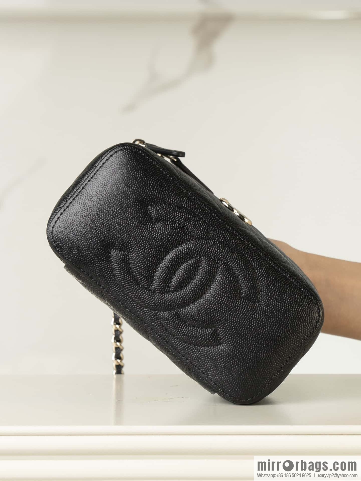 ππ‘ππ§ππ₯ πππ new, handle box bag, black gold lychee cow π€ AP4404