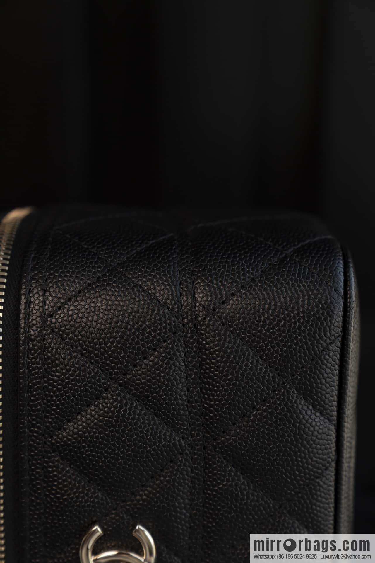 ππ‘ππ§ππ₯ πππ new, handle box bag, black gold lychee cow π€ AP4404