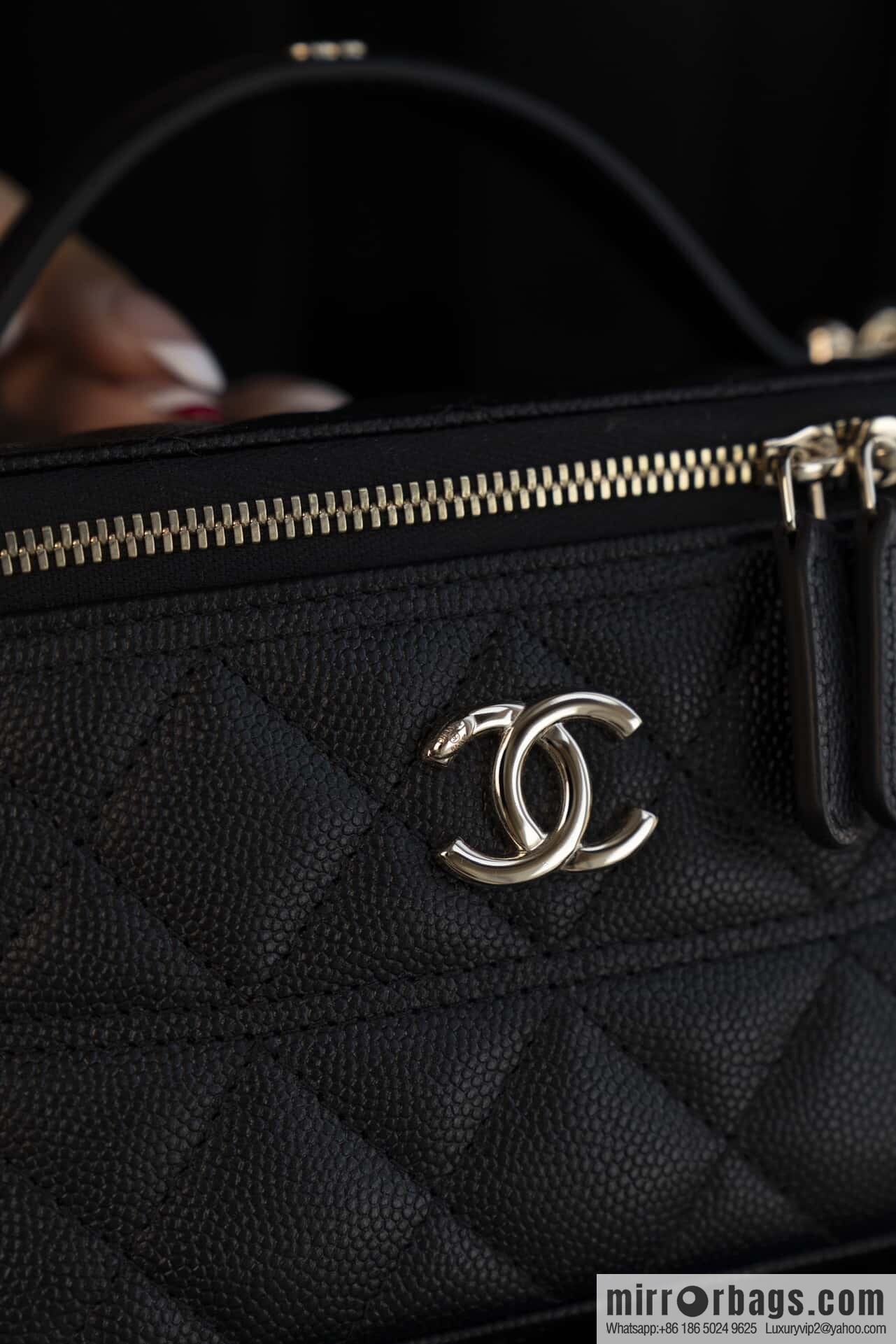 ππ‘ππ§ππ₯ πππ new, handle box bag, black gold lychee cow π€ AP4404