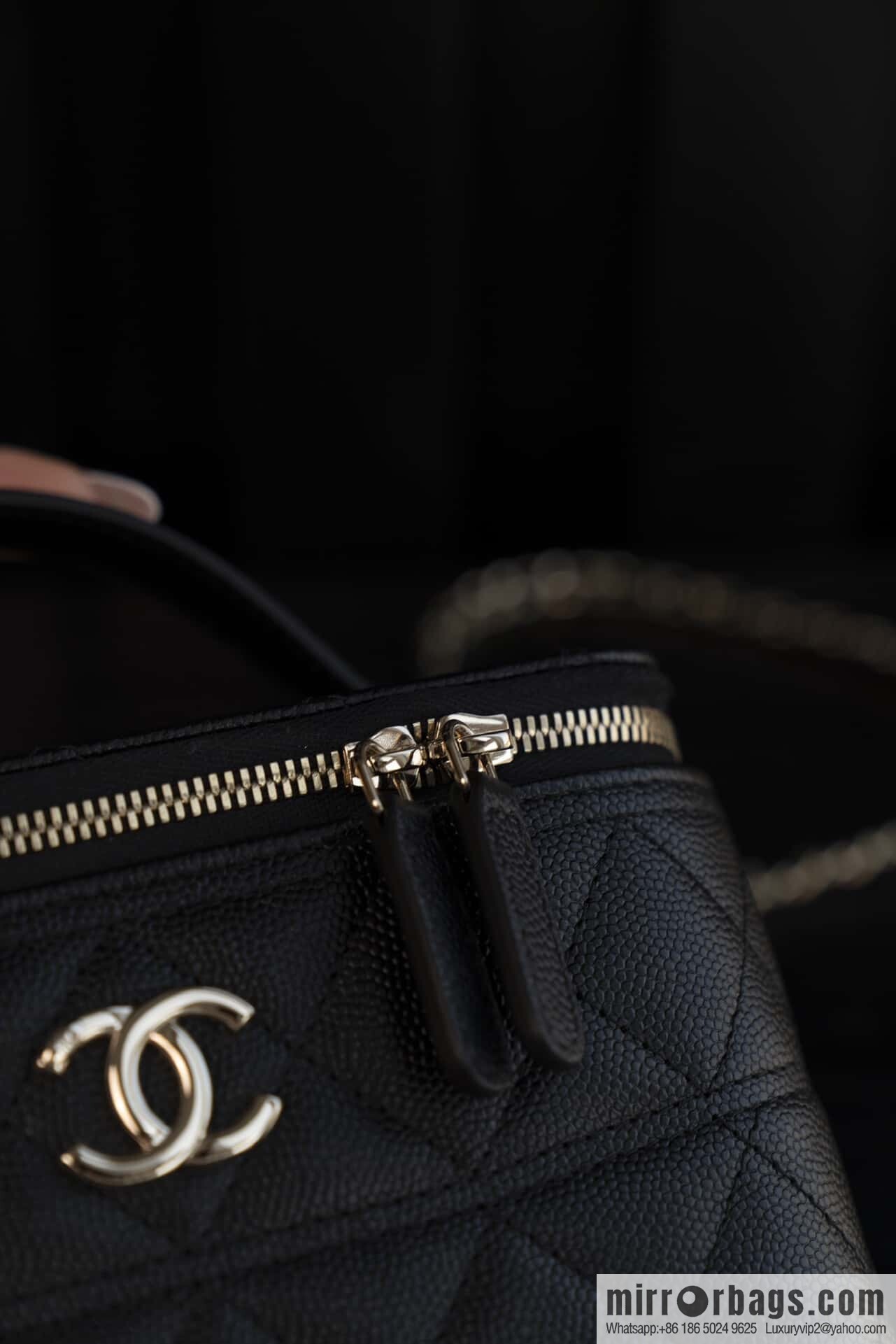 ππ‘ππ§ππ₯ πππ new, handle box bag, black gold lychee cow π€ AP4404