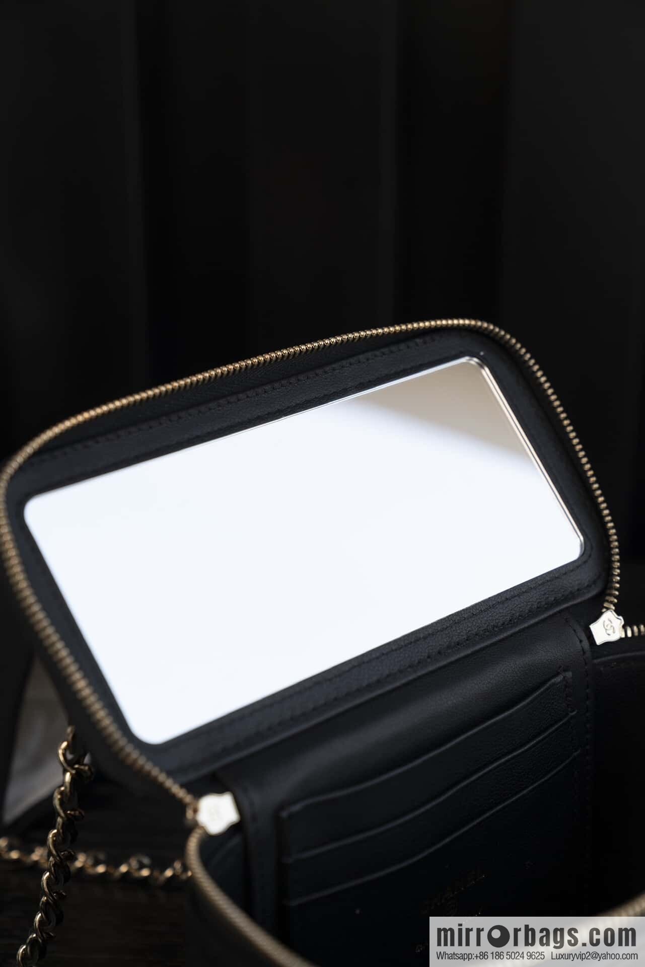 ππ‘ππ§ππ₯ πππ new, handle box bag, black gold lychee cow π€ AP4404