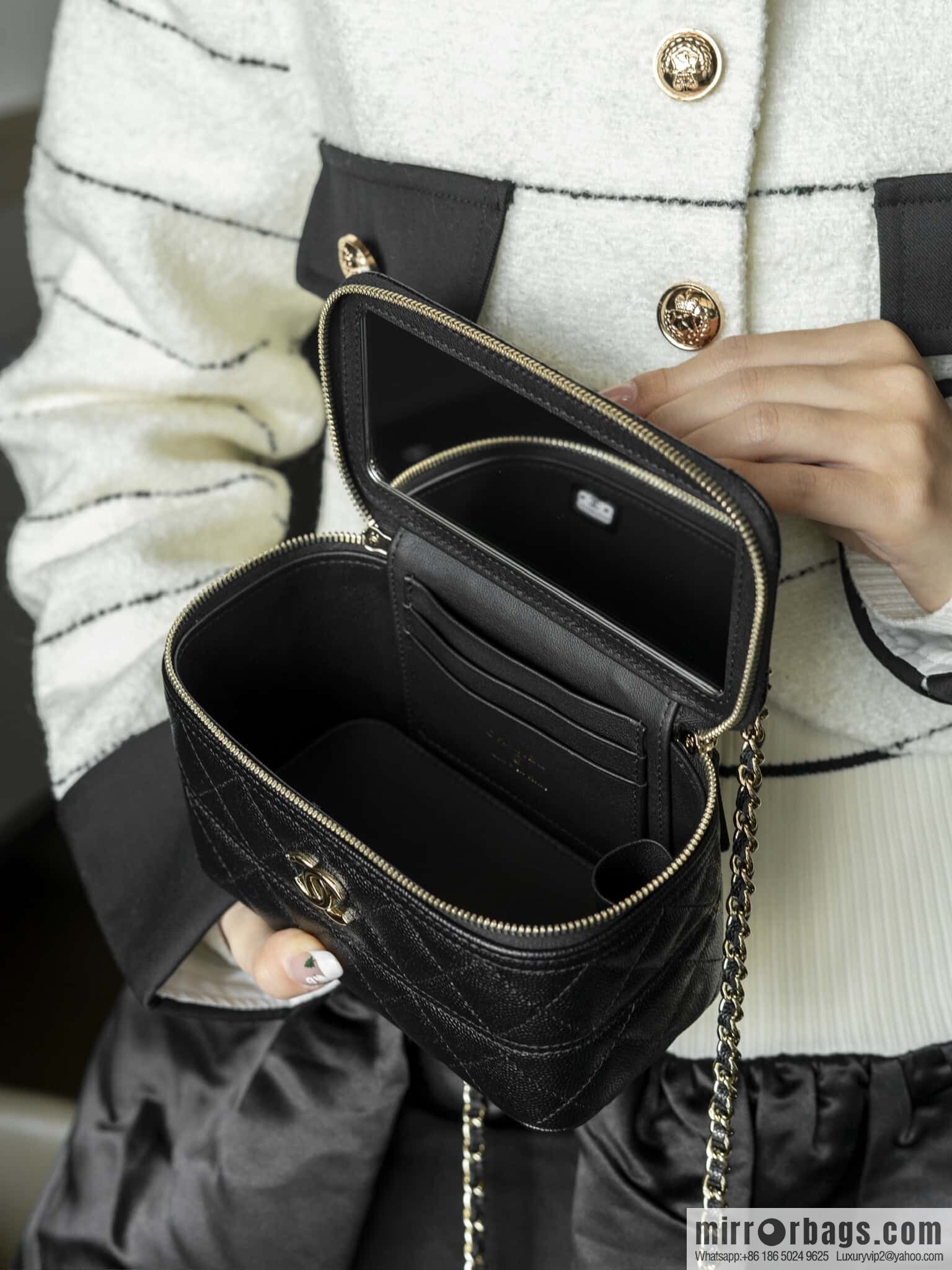 ππ‘ππ§ππ₯ πππ new, handle box bag, black gold lychee cow π€ AP4404