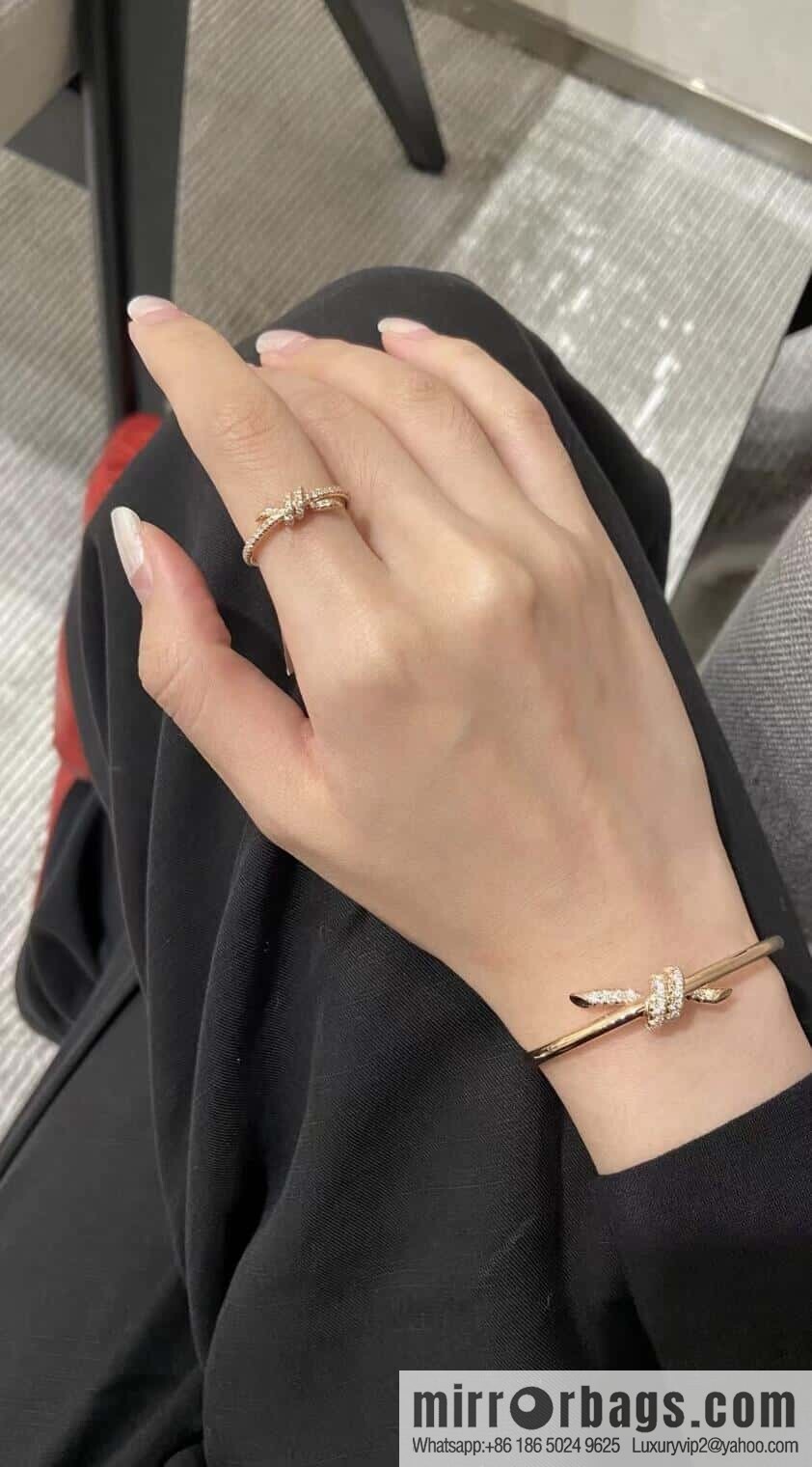TIFFANY & Co. Tiffany Knot Series Bow Half Full Diamond Bracelet
