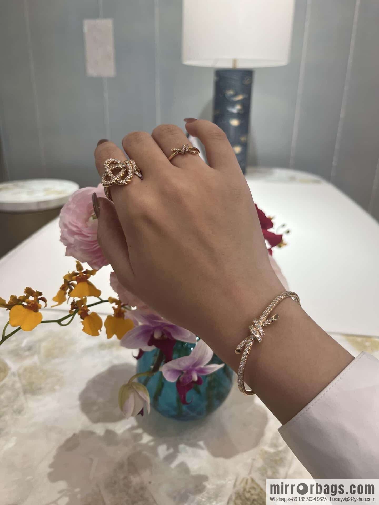 TIFFANY & Co. Tiffany Knot Series Bow Half Full Diamond Bracelet